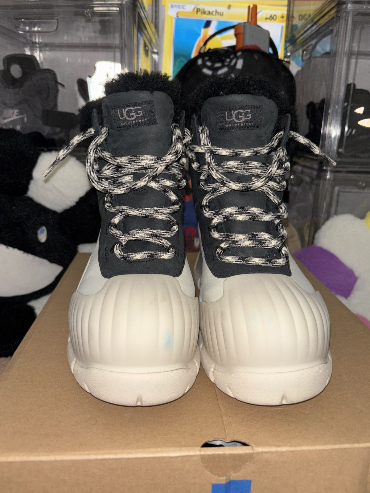 Ugg Ugg boots adiroam Size US 7 / EU 40 - 1 Thumbnail
