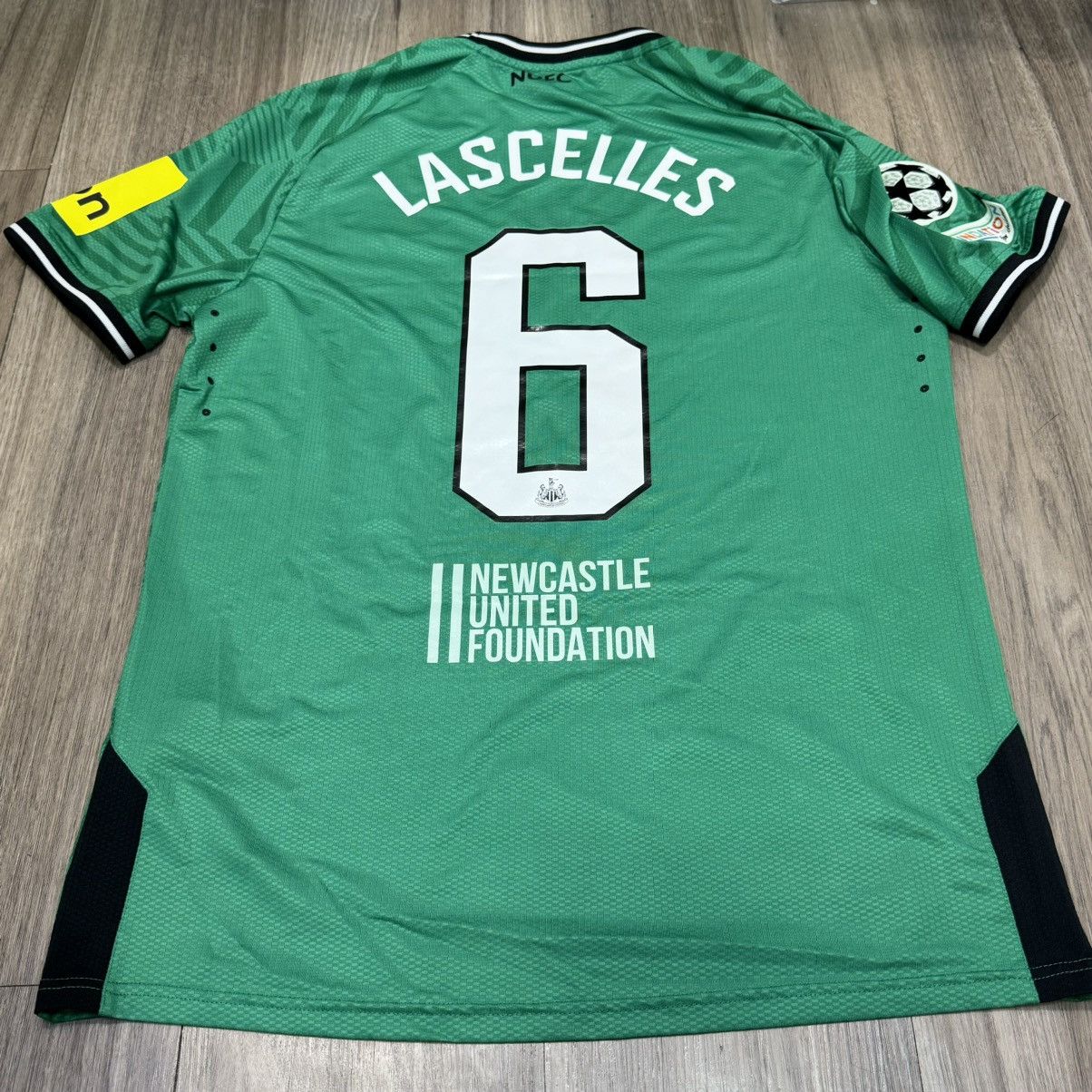 Castore Newcastle 23/24 march issued/worn shirt #6 Lascelles Size US L / EU 52-54 / 3 - 2 Thumbnail