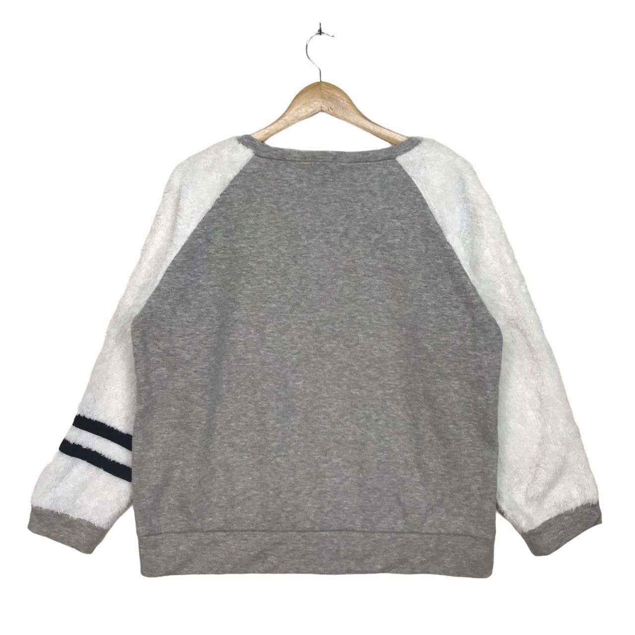 Disney Vintage DISNEY Minnie Mouse Crewneck Sweatshirt Pullover Size XL / US 12-14 / IT 48-50 - 3 Thumbnail