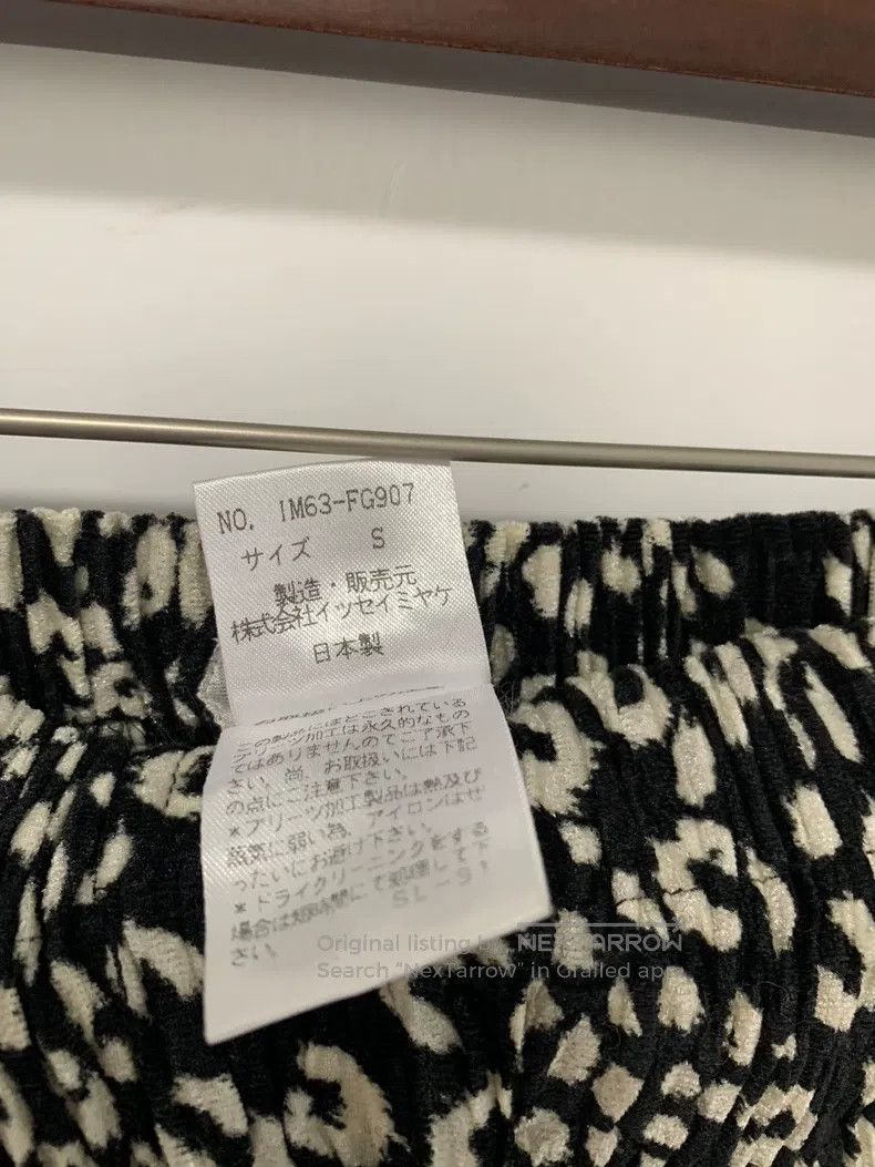 Issey Miyake Issey Miyake size:S Black Midi Skirt Size 22" - 4 Thumbnail