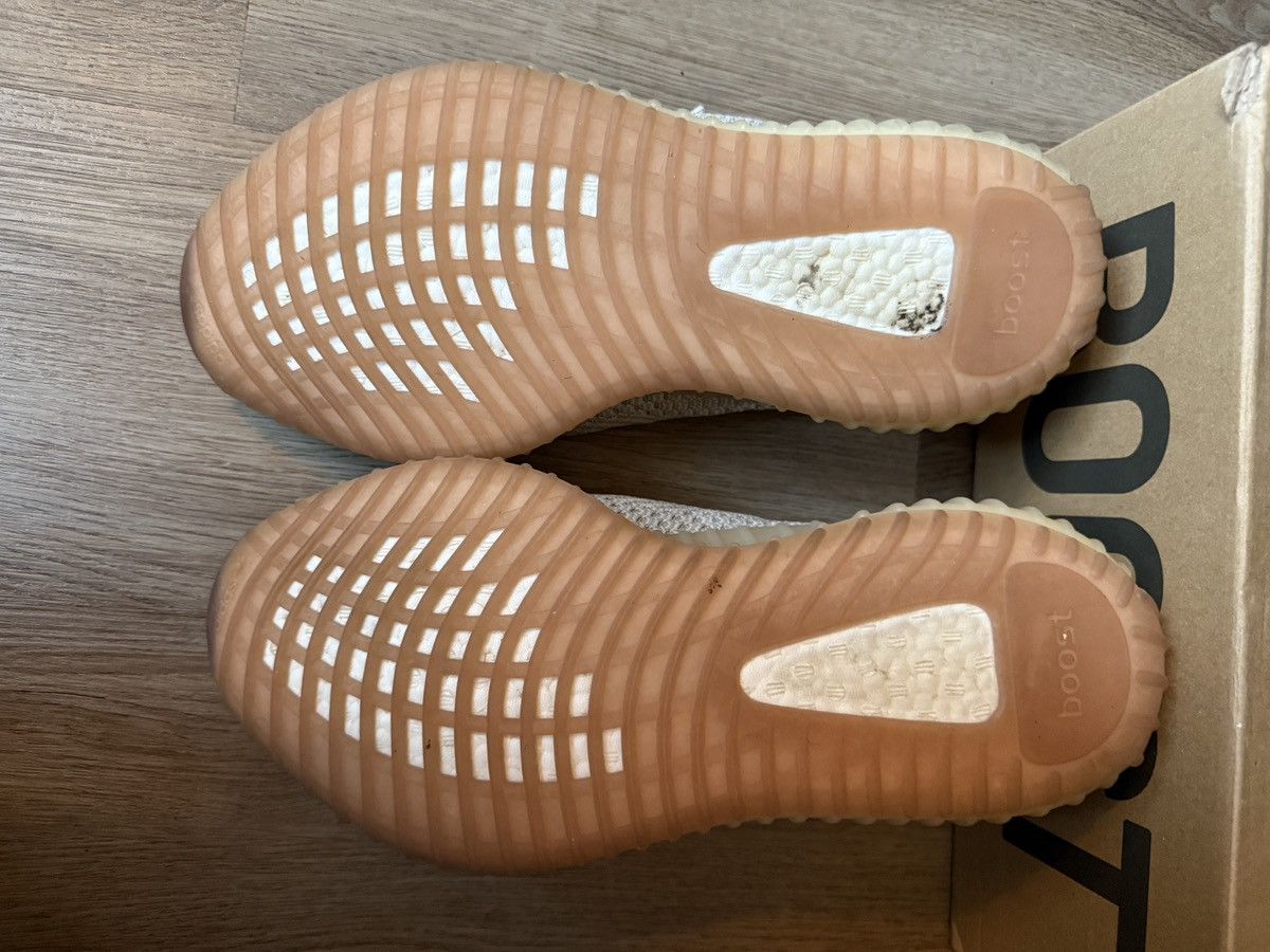 Adidas × Yeezy Adidas Yeezy Boost 350 v2 Size US 11 / EU 44 - 9 Thumbnail