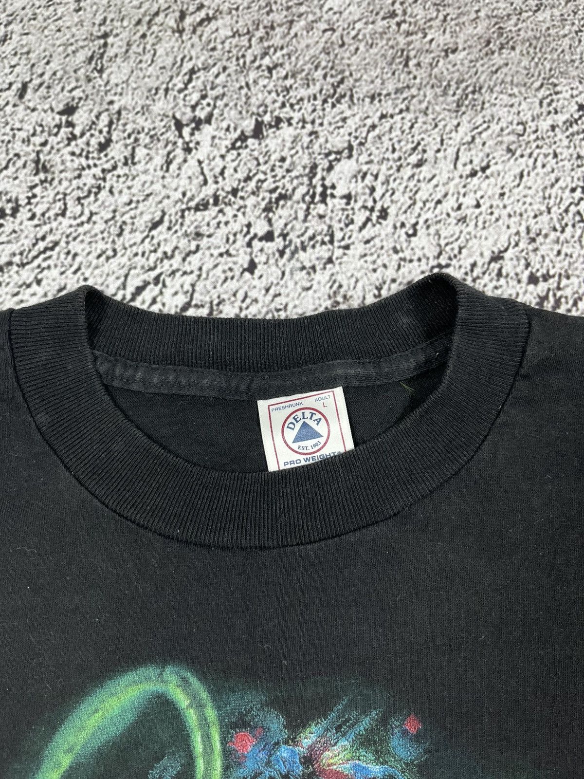 Band Tees Vintage Y2K Kraken horror big logo t shirt streetwear size L Size US L / EU 52-54 / 3 - 6 Thumbnail