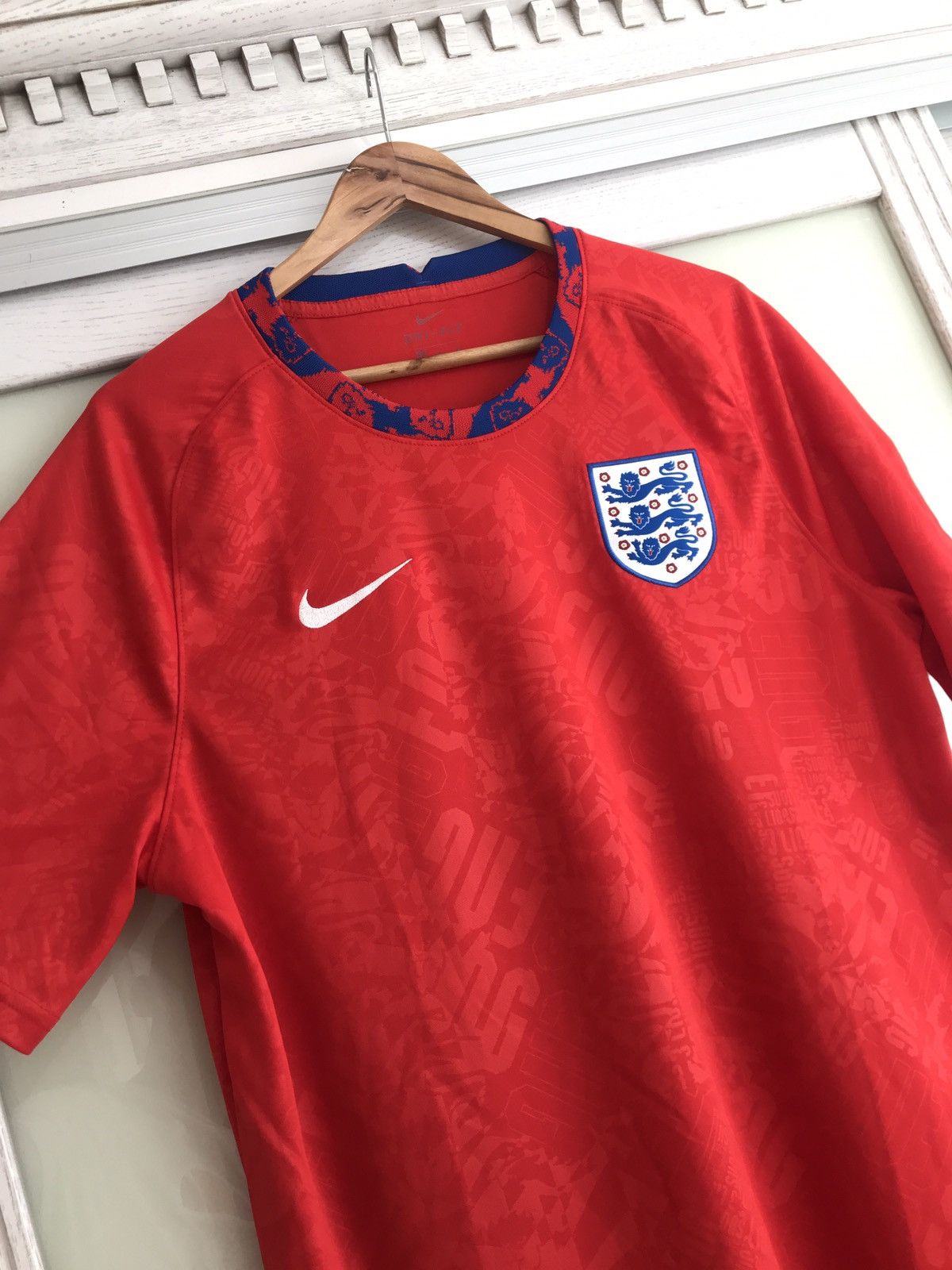 Nike England Euro 2020 Soccer Jersey Football Kit Shirt Size US XL / EU 56 / 4 - 4 Thumbnail