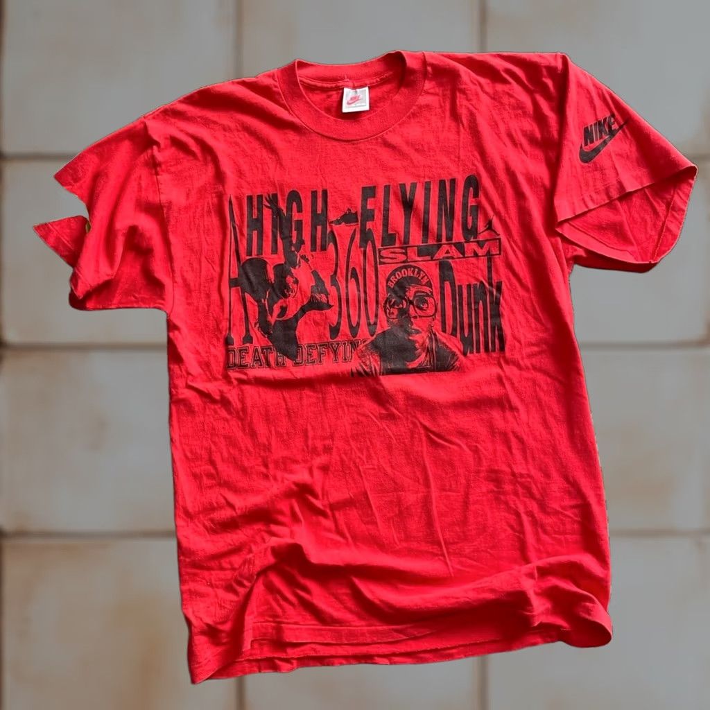 Nike VINTAGE Nike Michael Jordan Spike Lee High Flying 360 Slam Shirt XL Red Mens 90s Size US XL / EU 56 / 4 - 1 Thumbnail
