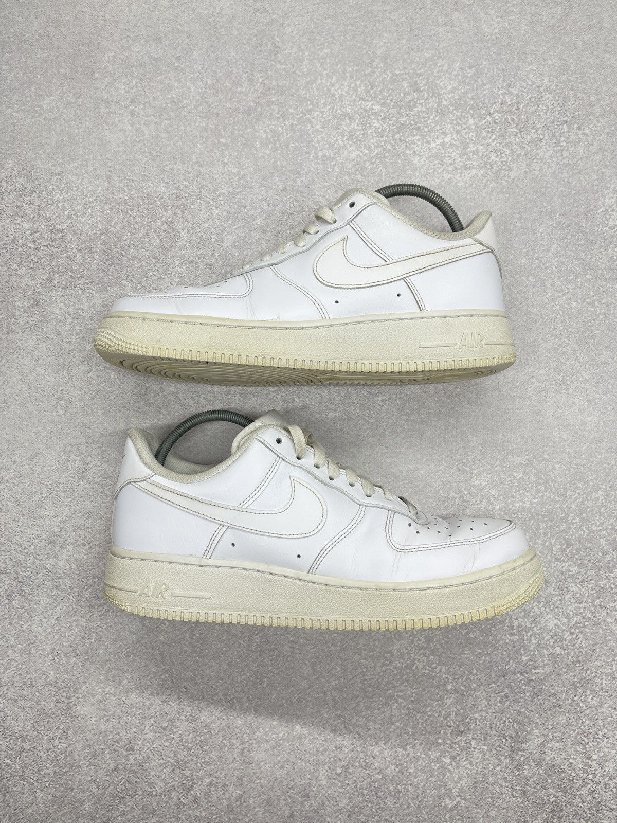 Nike Mens Nike Air Force 1 Triple White Leather Sneakers Y2K TECH Size US 9 / EU 42 - 2 Thumbnail