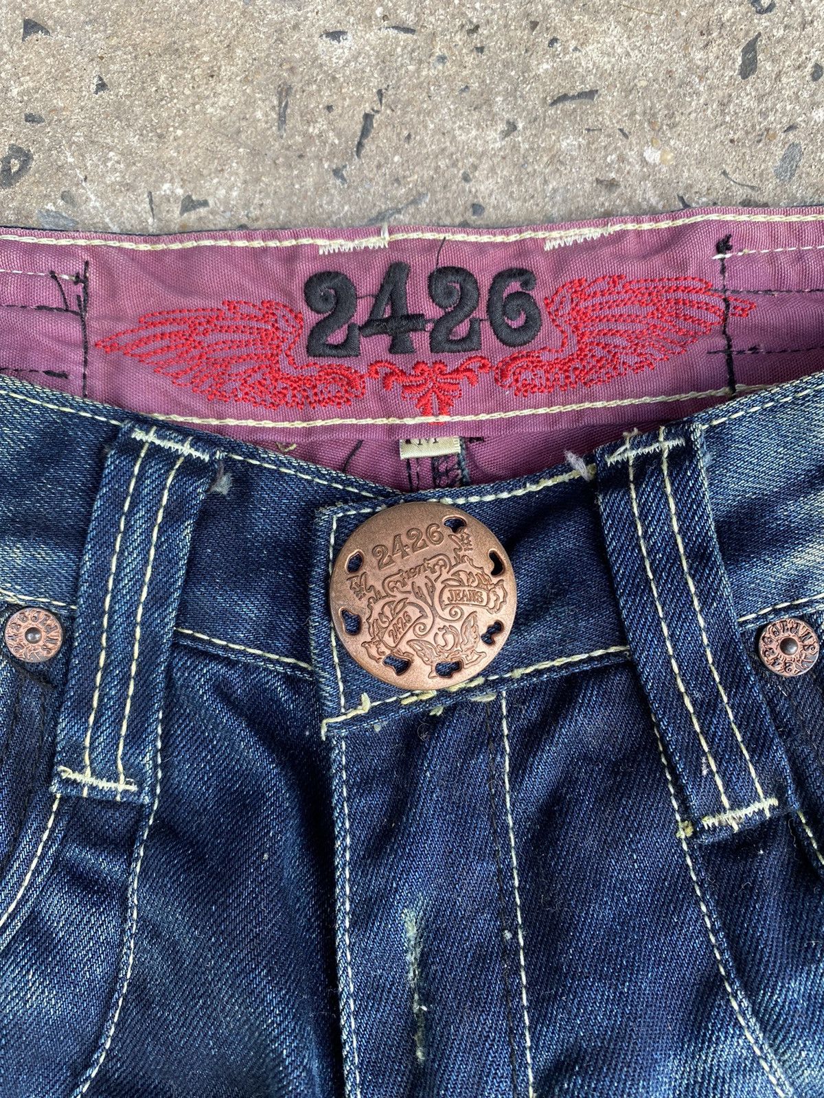Japanese Brand Vintage Distressed 2426 Jeans Fedding Denim Size US 31 - 11 Thumbnail