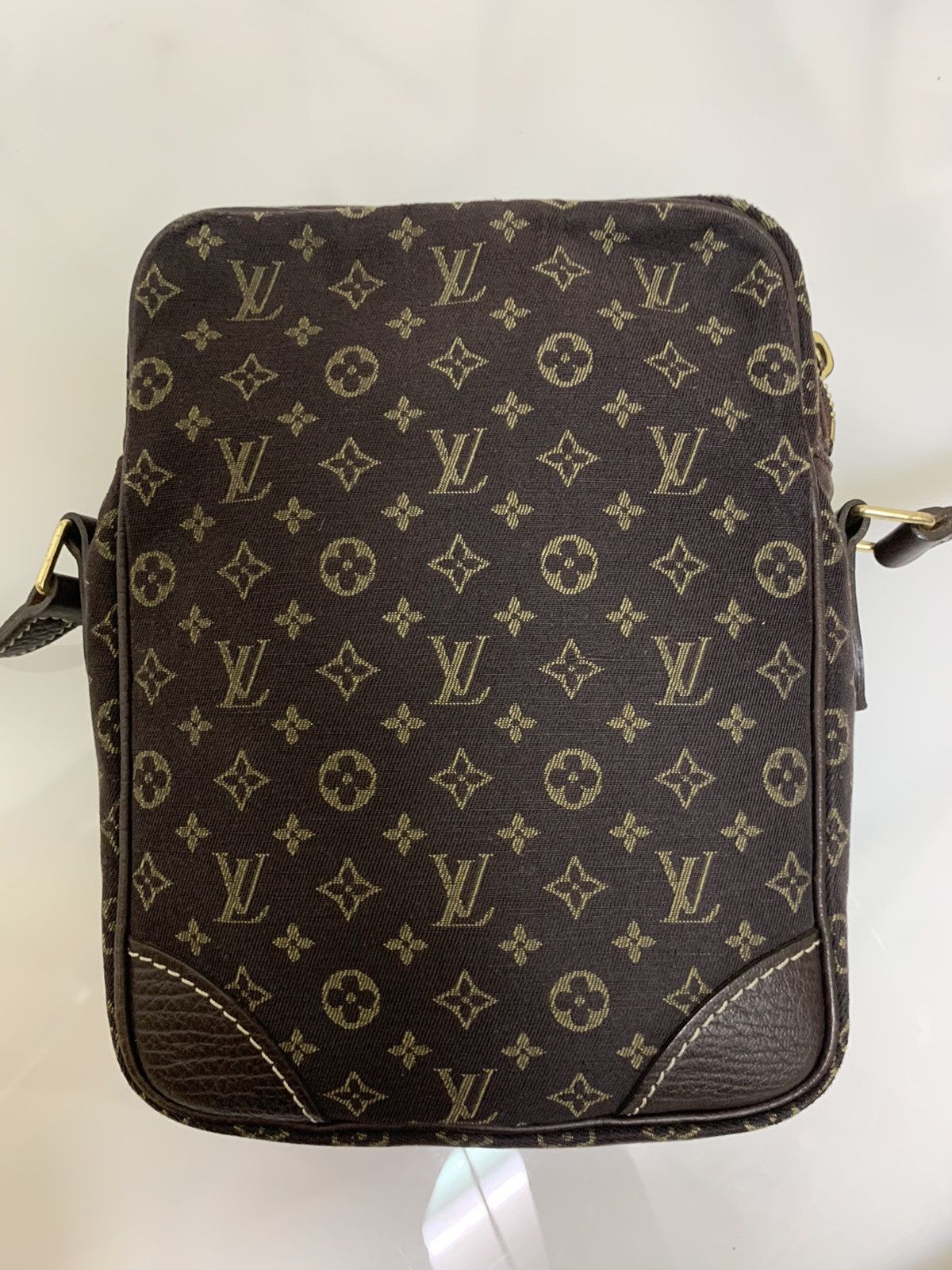 Louis Vuitton Louis Vuitton Monogram Mini Lin Danube Shoulder Bag Size ONE SIZE - 16 Thumbnail