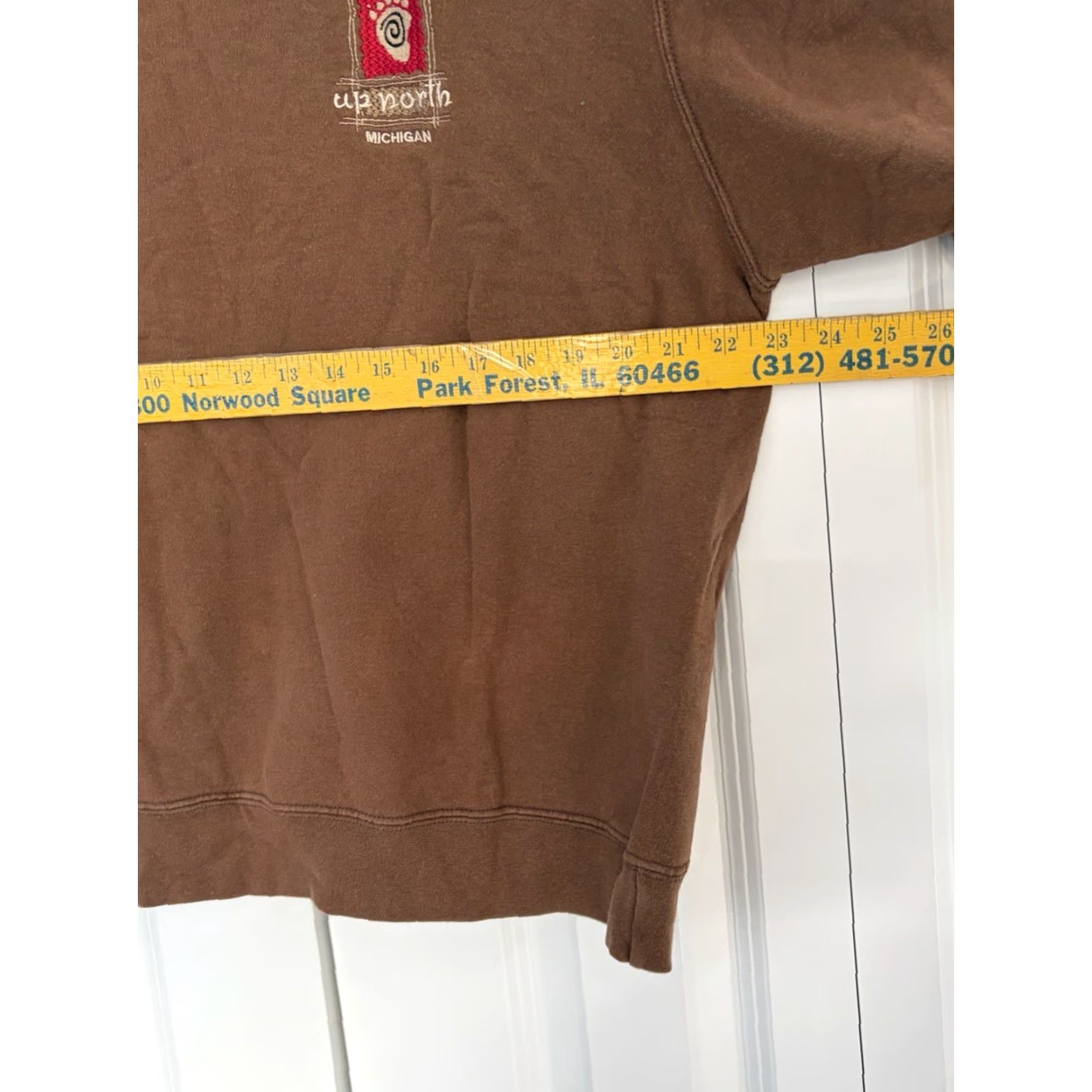 Gildan VINTAGE Gildan Heavy Blend Sweatshirt Brown Crew Neck Long Sleeve Pullover Size L Men’s Up North Michigan Sweatshirt Size US L / EU 52-54 / 3 - 4 Thumbnail