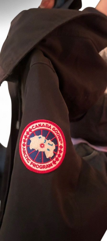 Canada Goose Canada Goose Jacket, USW SM GREAT CONDITION Size S / US 4 / IT 40 - 3 Thumbnail