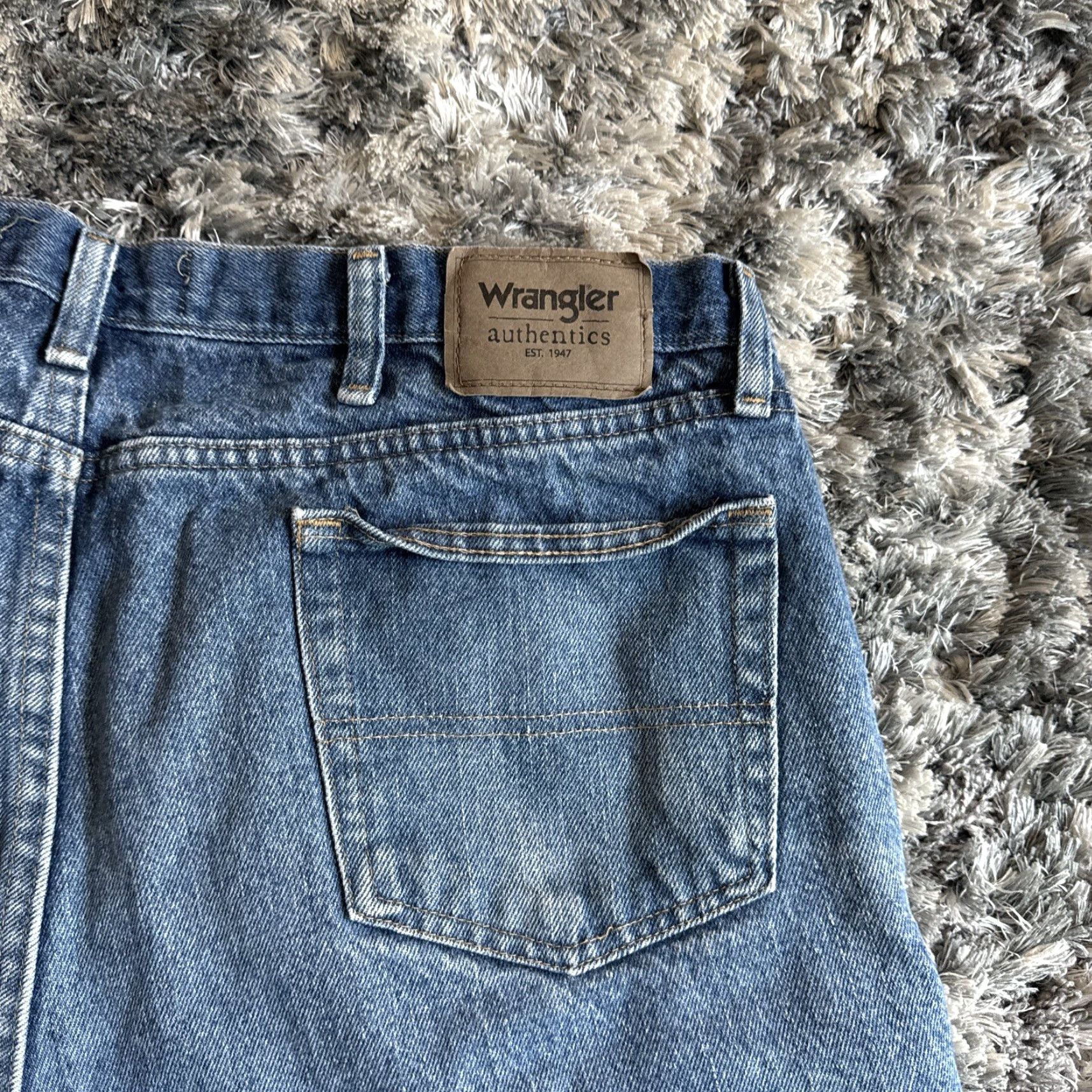 Wrangler VINTAGE Wrangler Denim Shorts Jorts 38 Men Light Wash Blue Cargo Denim Authentics Y2K Size US 38 / EU 54 - 2 Thumbnail