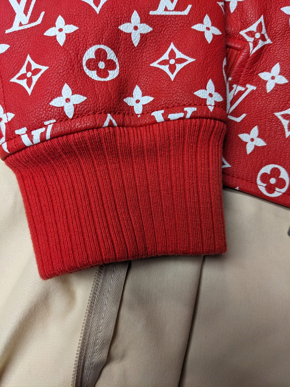 Louis Vuitton SUPREME X LOUIS VUITTON LEATHER BASEBALL JACKET Size US M / EU 48-50 / 2 - 14 Thumbnail
