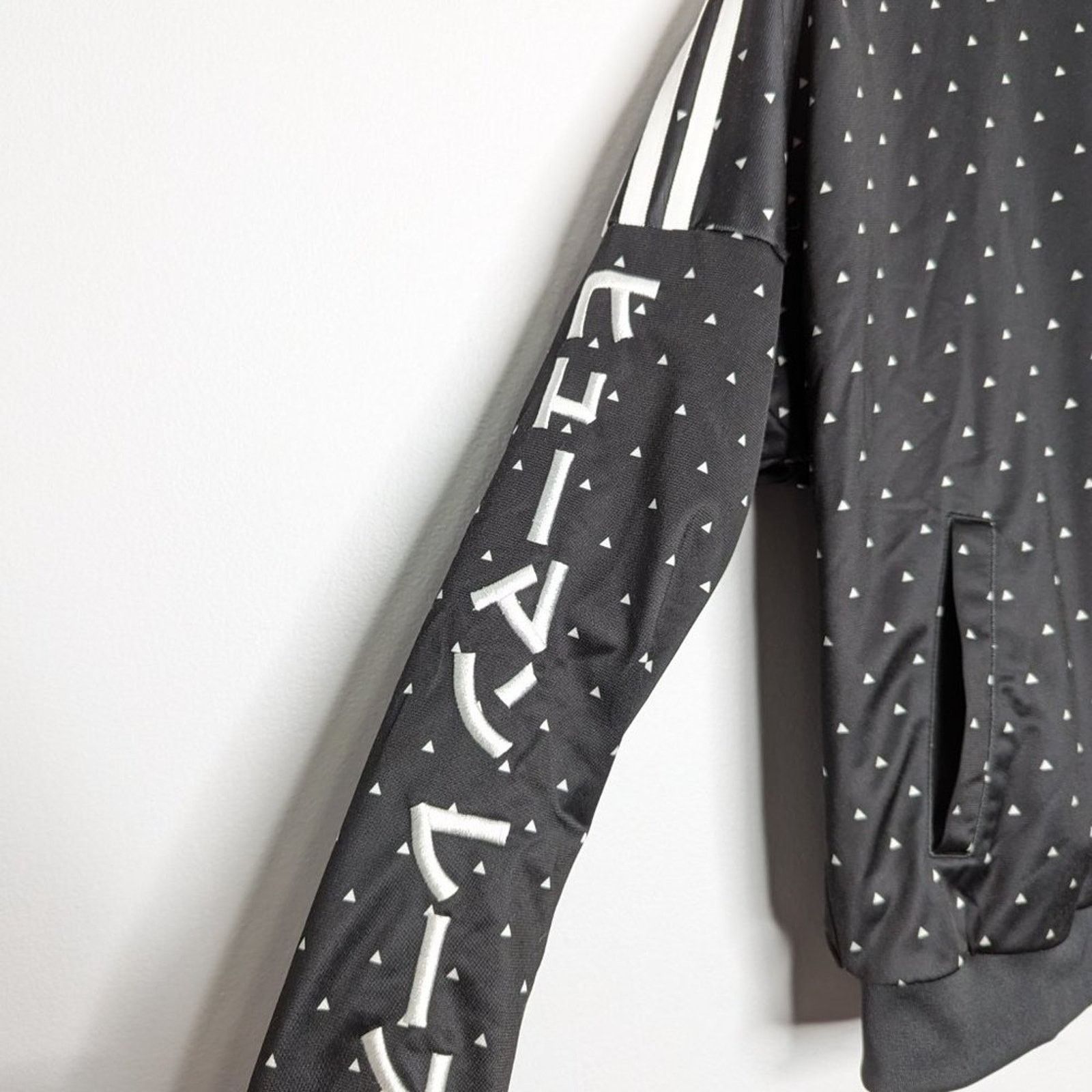 Adidas adidas Originals X Pharrell Williams Black Track Jacket XS Size XS / US 0-2 / IT 36-38 - 6 Thumbnail