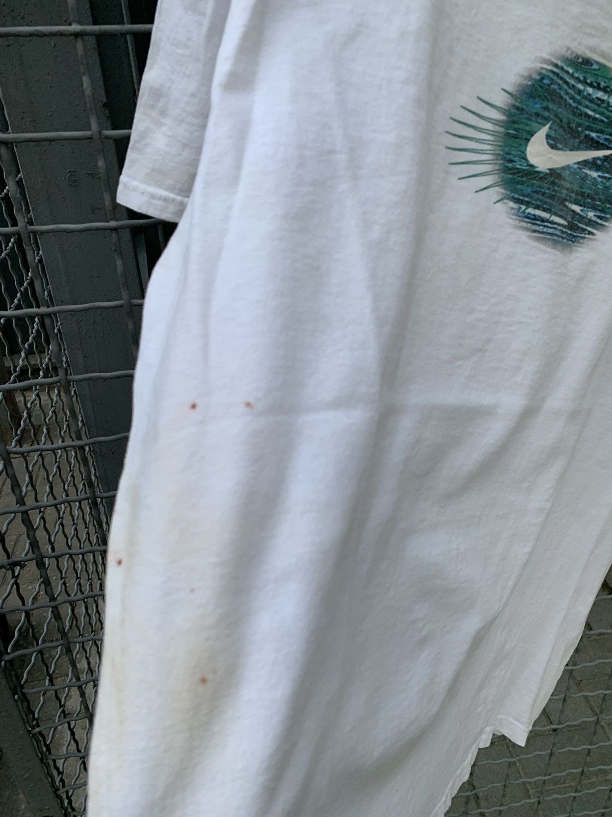Nike × Vintage Vintage 90s Nike Thrashed Shirt Y2K Streetwear Tee Size US L / EU 52-54 / 3 - 8 Thumbnail