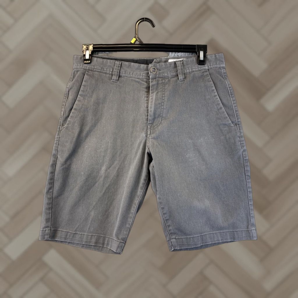 Volcom VOLCOM Mens Shorts Chino Flat Front 34 Gray Regular Inseam 9in Casual Outdoor Sports Pockets Size 34 I2-91-46 Size US 34 / EU 50 - 1 Thumbnail
