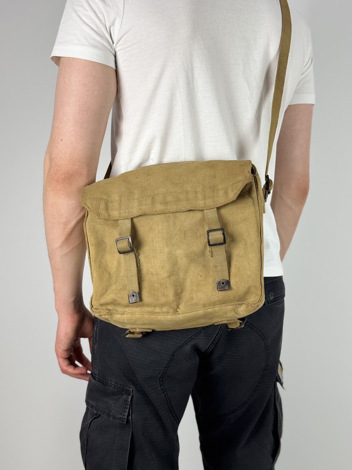 1950S Vintage British Army P-37 Heavy Canvas Shoulder Bag in Beige, Men's