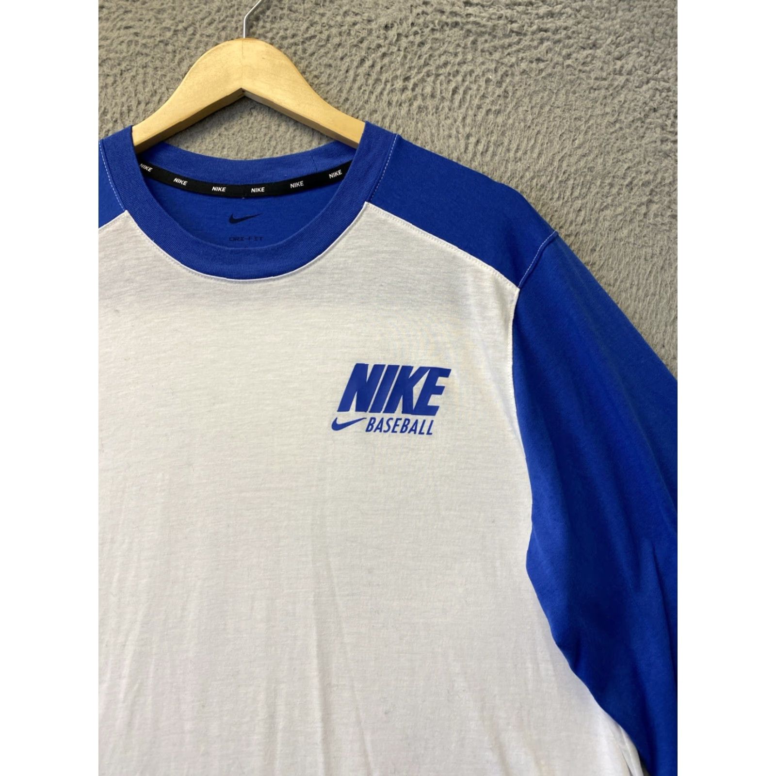 Nike Nike Shirt Mens L White Blue Baseball 3/4 Sleeve Essentials Dri-Fit 94-70 Size US L / EU 52-54 / 3 - 2 Thumbnail