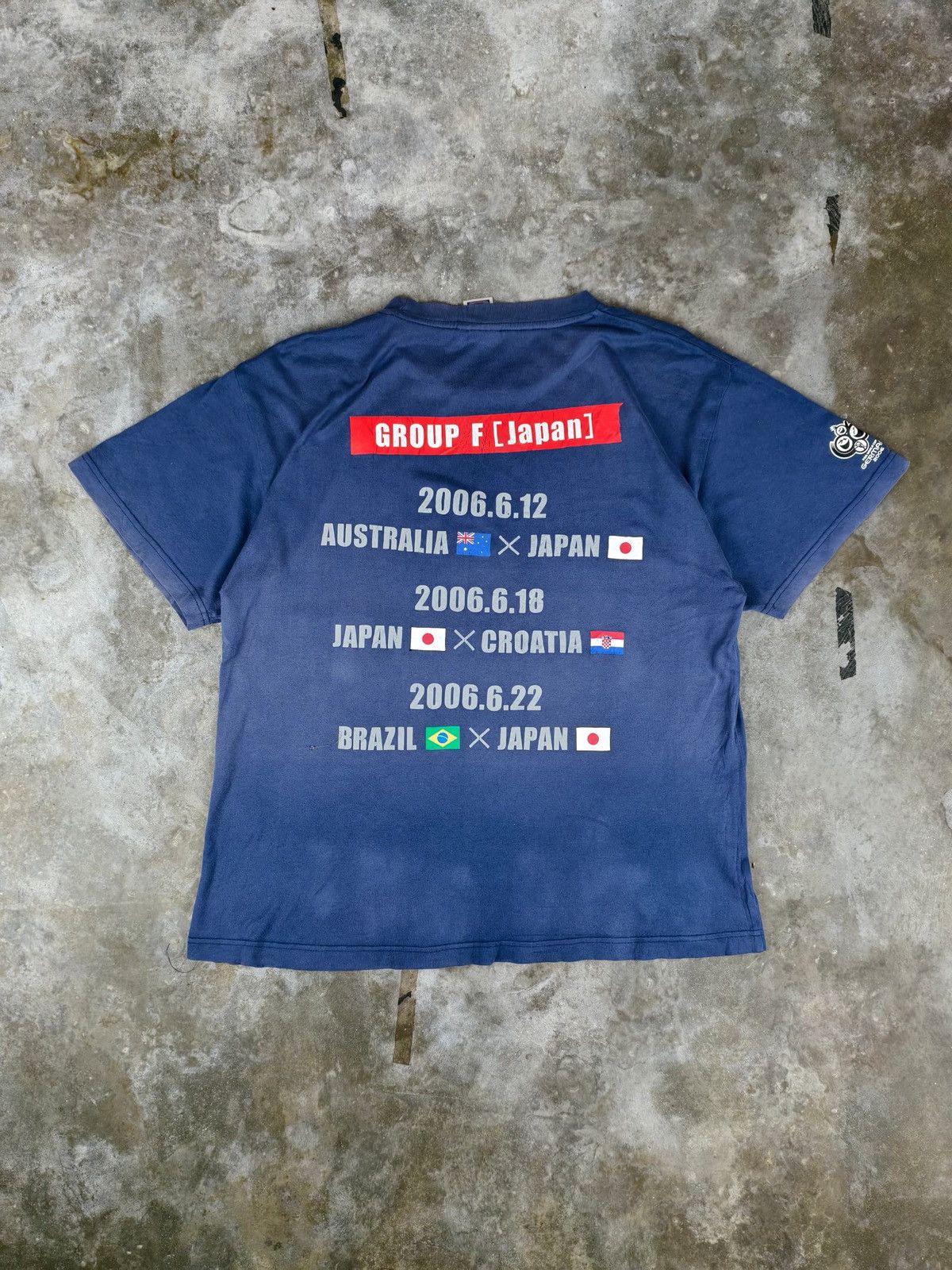 Vintage Vintage Fifa World Cup 2006 Germany Group F Japan T-Shirt Size US L / EU 52-54 / 3 - 2 Thumbnail