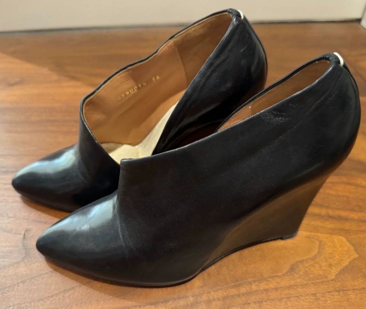 Maison Margiela Thick Leather Half-Closed Heel Pointed Toe High Heels Size US 5.5 / IT 35.5 - 1 Thumbnail