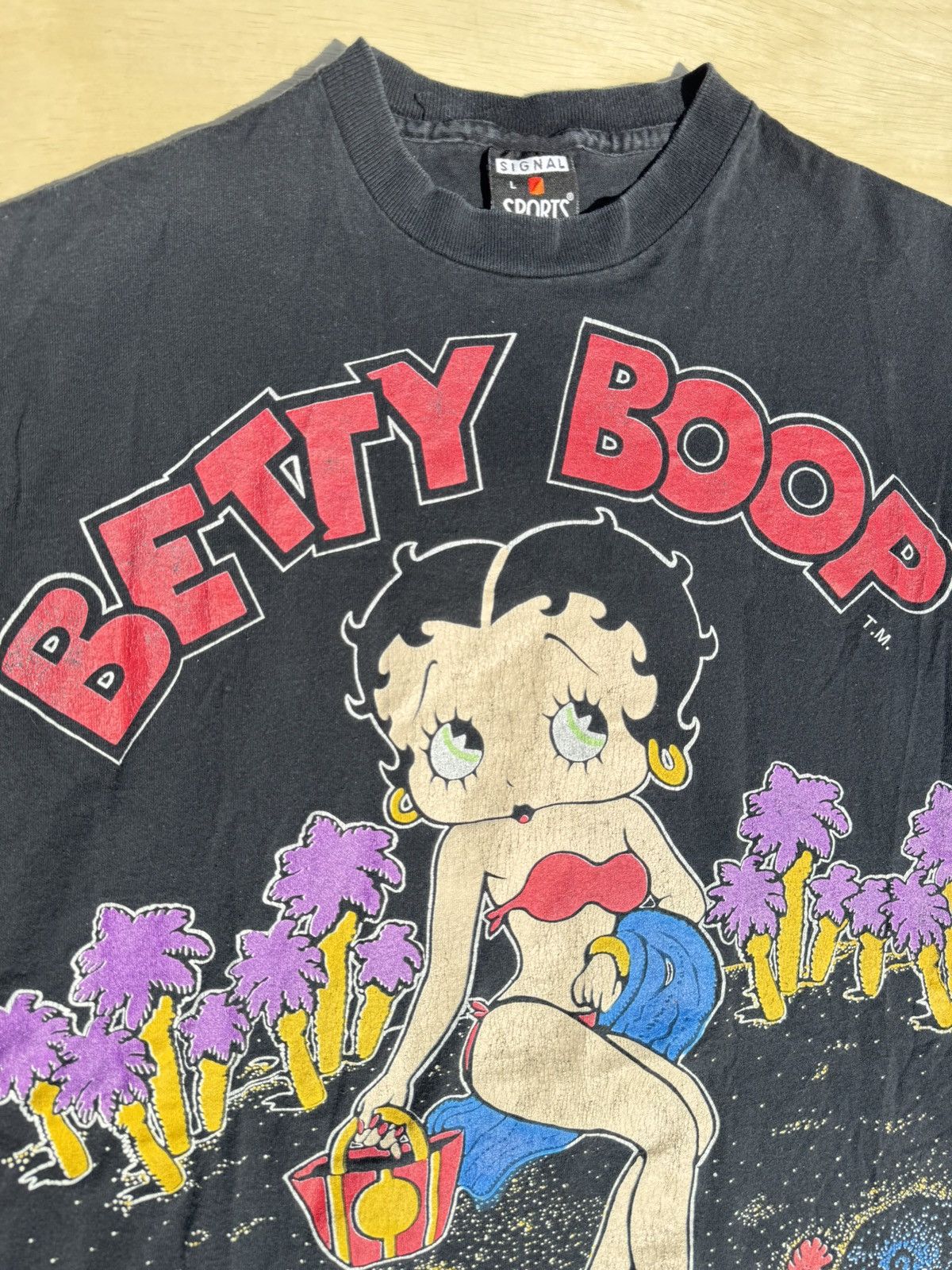 Rap Tees × Vintage 1993 Betty Boop Signal Sport 90’s AOP Vintage T-Shirt Size US L / EU 52-54 / 3 - 4 Thumbnail