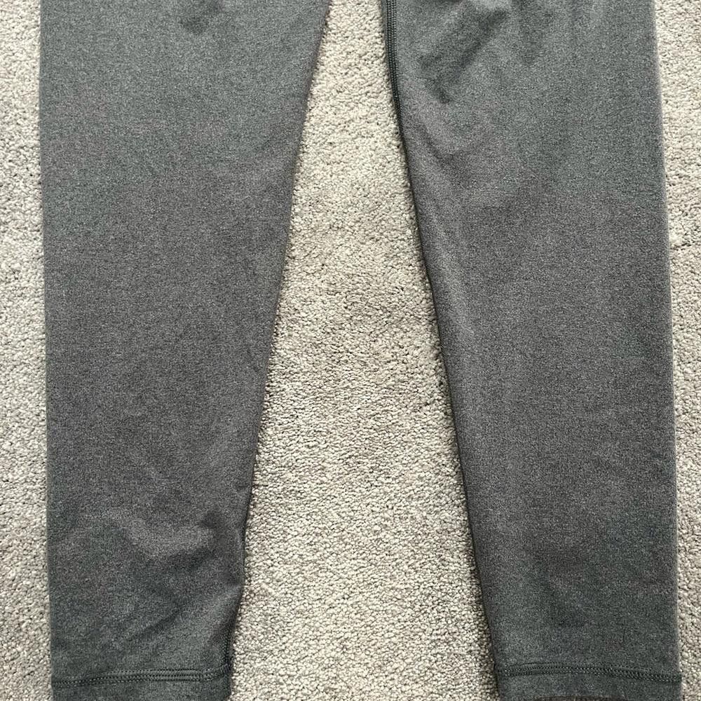 Designer Aerie gray leggings Size 32" / US 10 / IT 46 - 8 Thumbnail