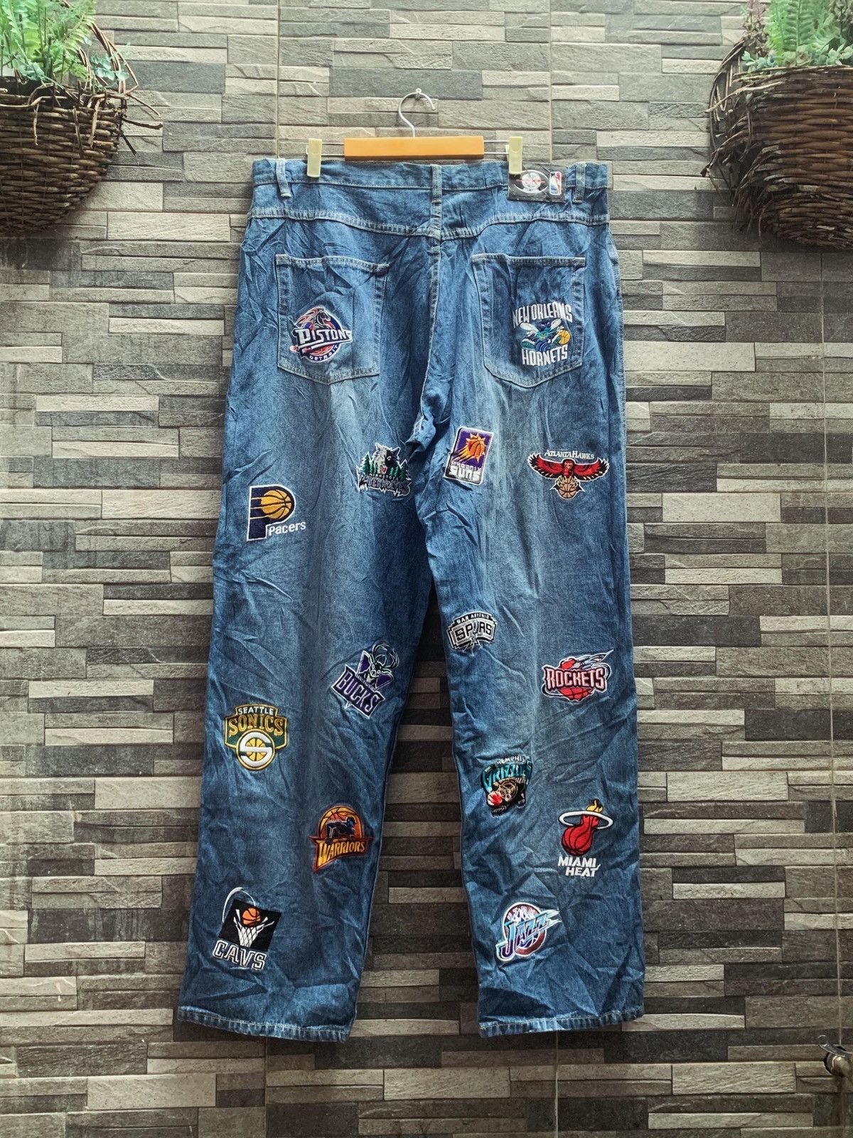 NBA Vintage NBA Unk Embroidery All Team Baggy Pants Size US 40 / EU 56 - 2 Thumbnail