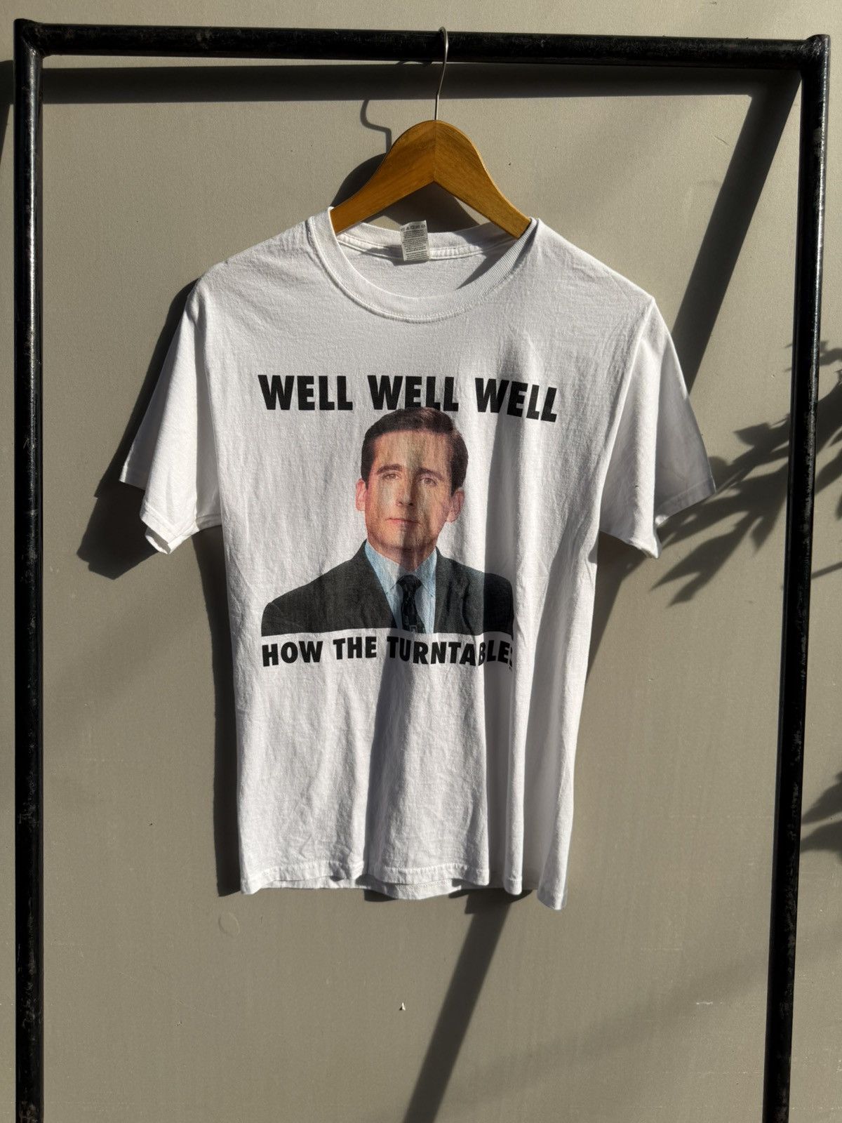 Vintage The Office “Michael Scott, Well Well Well How The Turntables Size US S / EU 44-46 / 1 - 1 Thumbnail