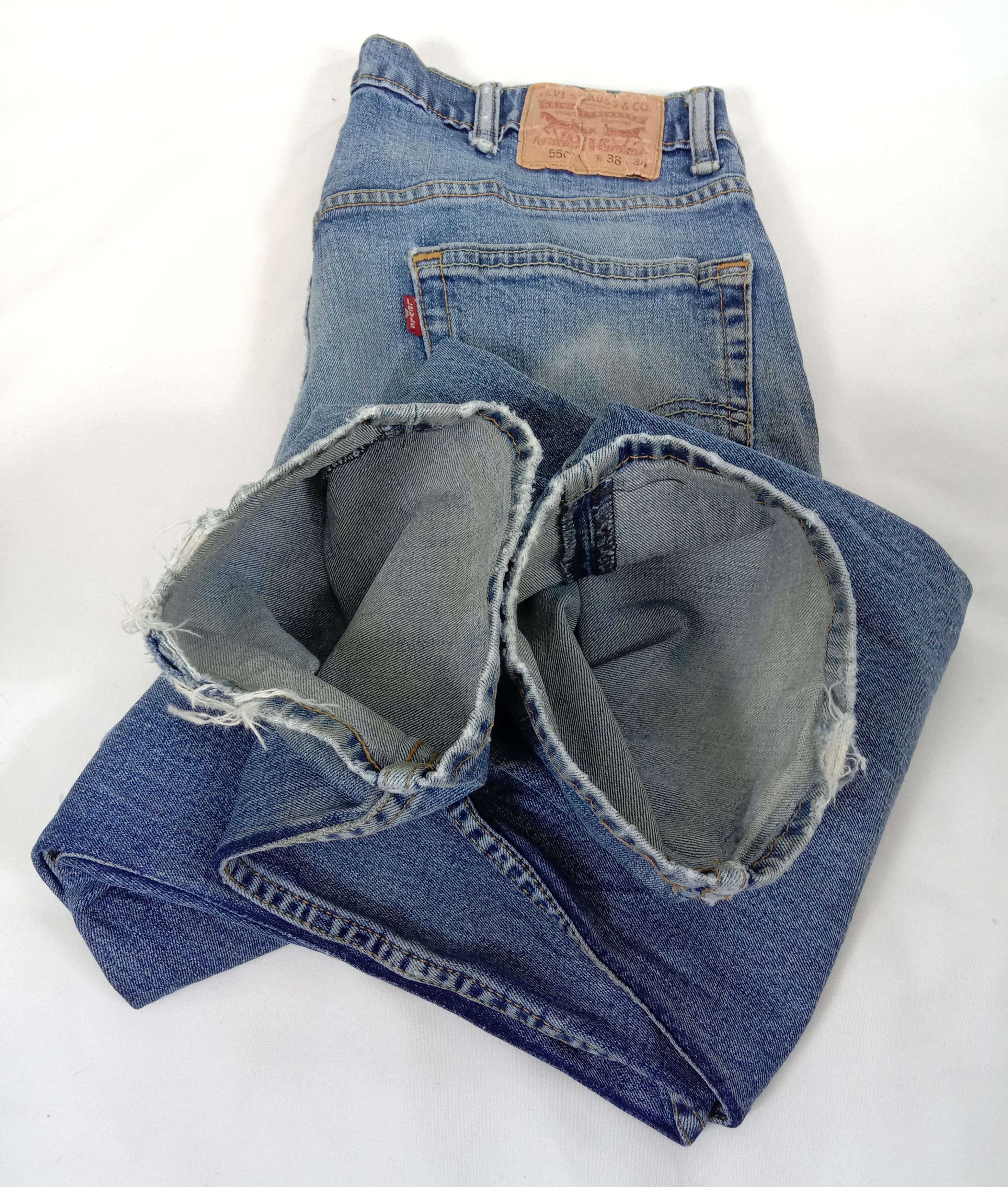 Levi's Vintage Levi's 550 Faded Blue Jeans Distressed Denim Size US 35 - 15 Thumbnail