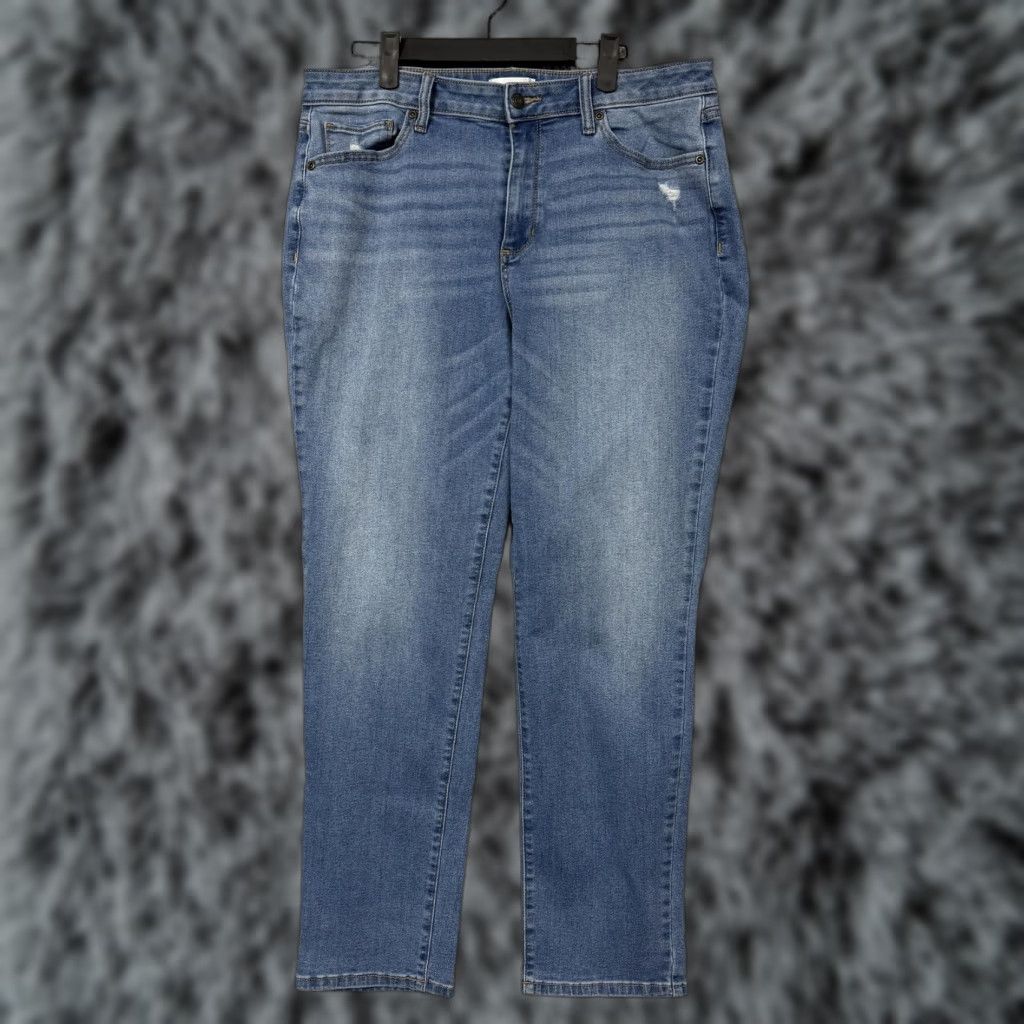 Vintage Sonoma Curvy Straight Jeans Womens Size 16 35x29 Blue Distressed Mid Wash Denim Size 38" / US 16 / IT 52 - 1 Thumbnail
