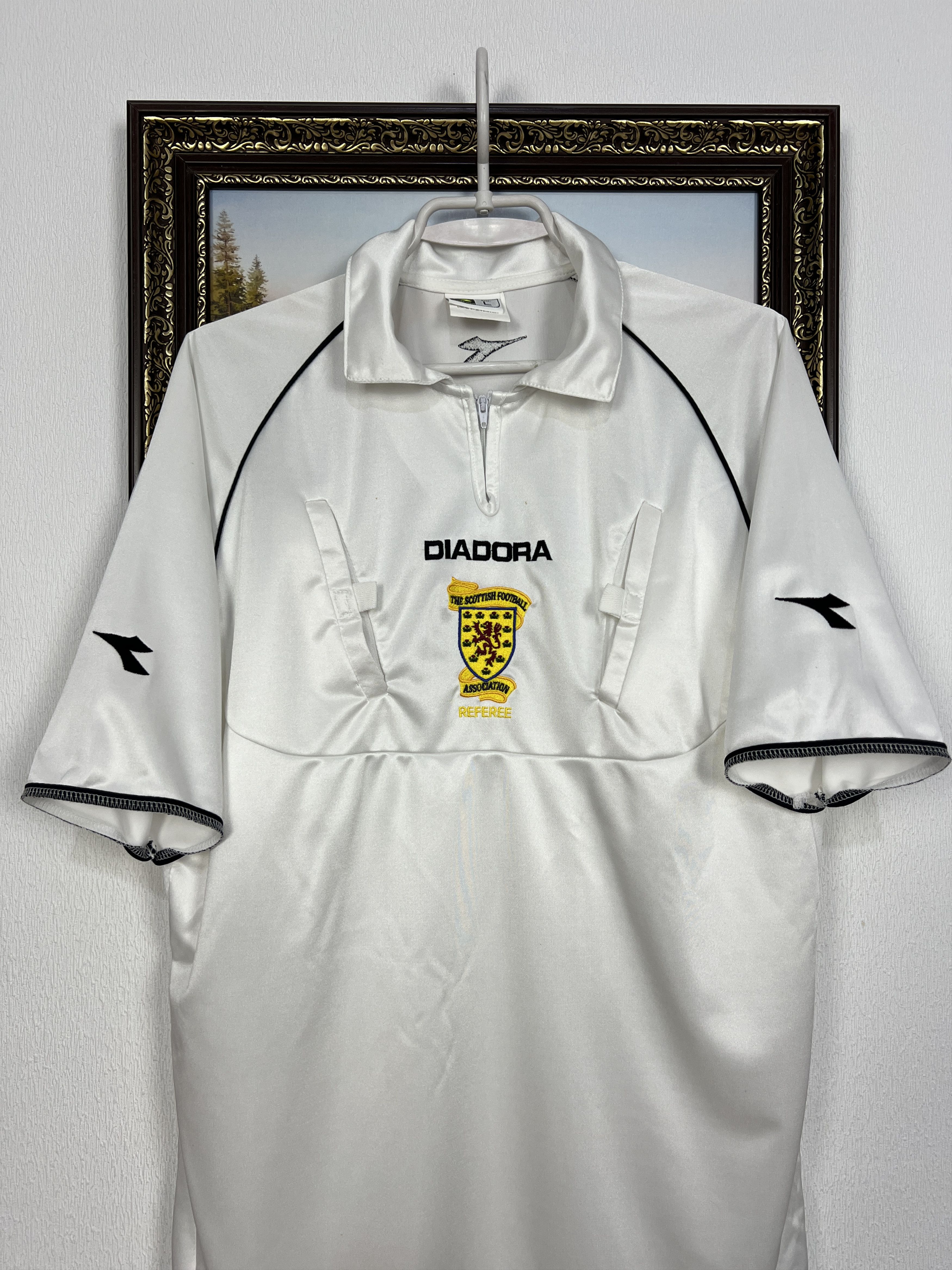 Diadora Vintage Diadora Football Referee White Shirt Soccer Jersey Size US L / EU 52-54 / 3 - 2 Thumbnail