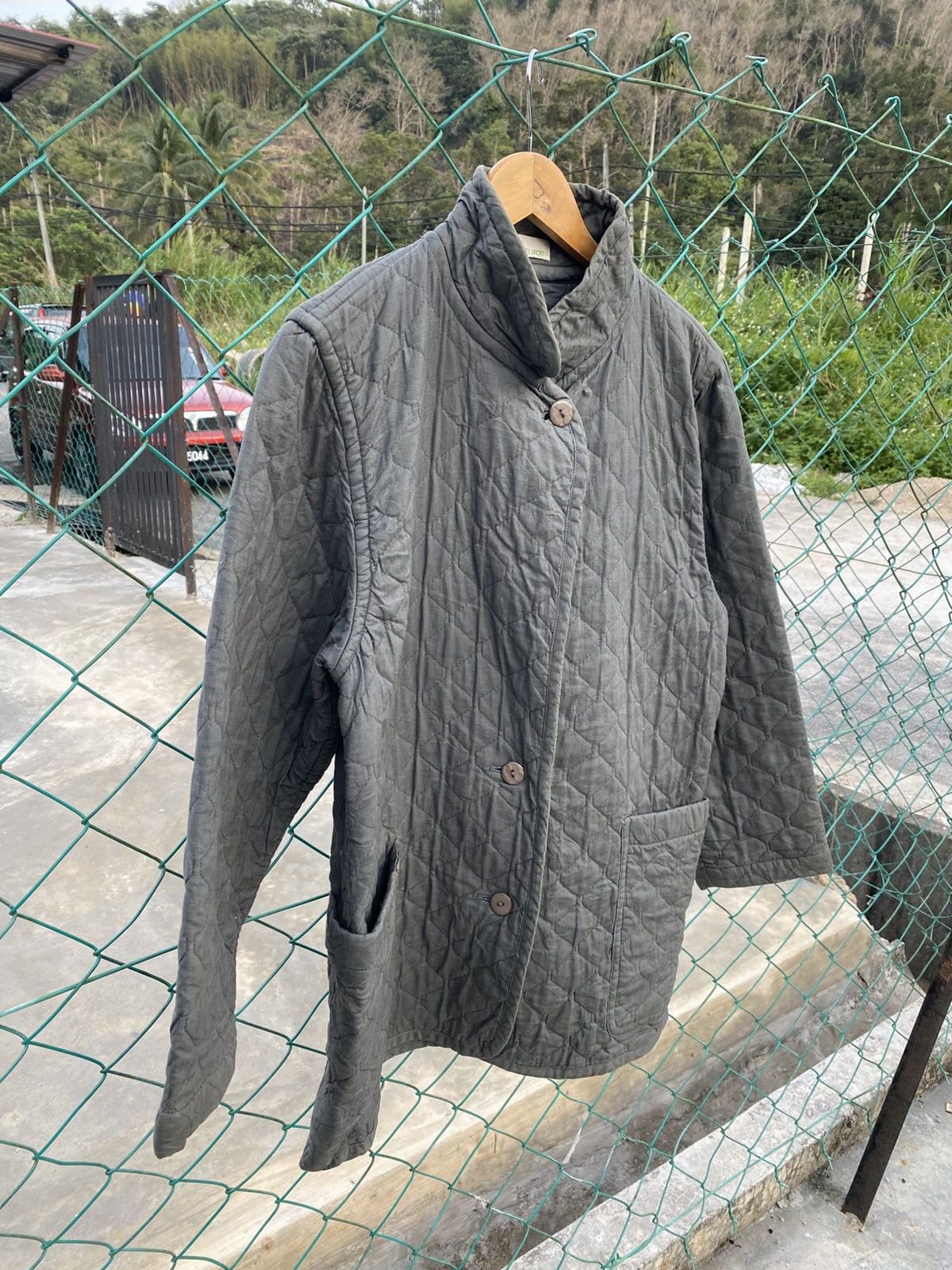 Issey Miyake Vintage 80’s Issey Sport quited jacket Size US M / EU 48-50 / 2 - 4 Thumbnail