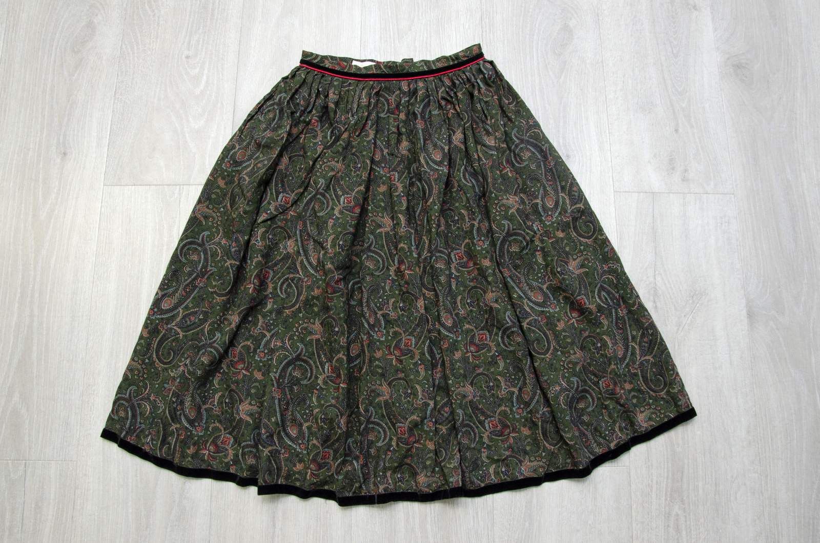 Handmade Vintage Wool Skirt Paisley Floral Boho Made in Australia Size 27" / US 4 / IT 40 - 1 Thumbnail