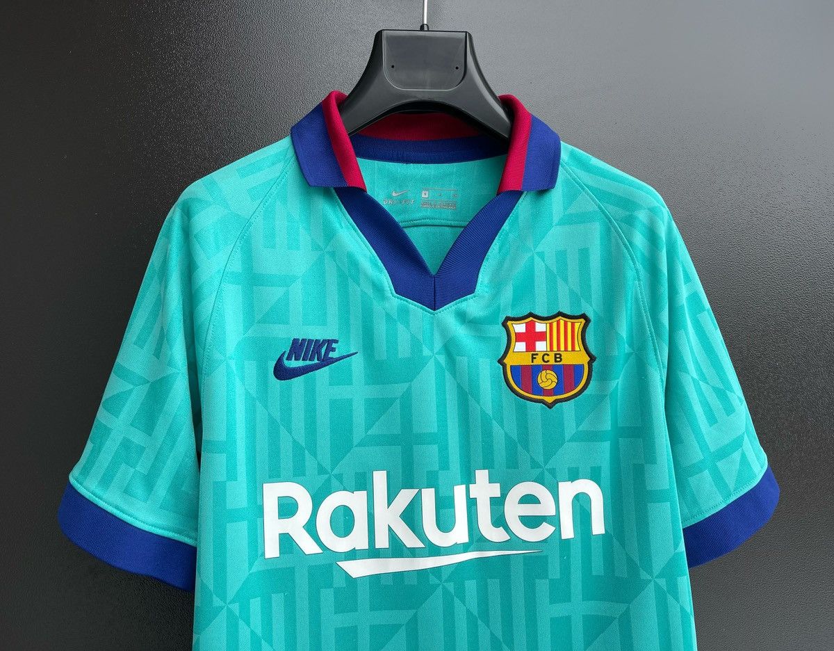 Nike BARCELONA 2019 2020 THIRD FOOTBALL SHIRT SOCCER JERSEY NIKE Size US S / EU 44-46 / 1 - 2 Thumbnail