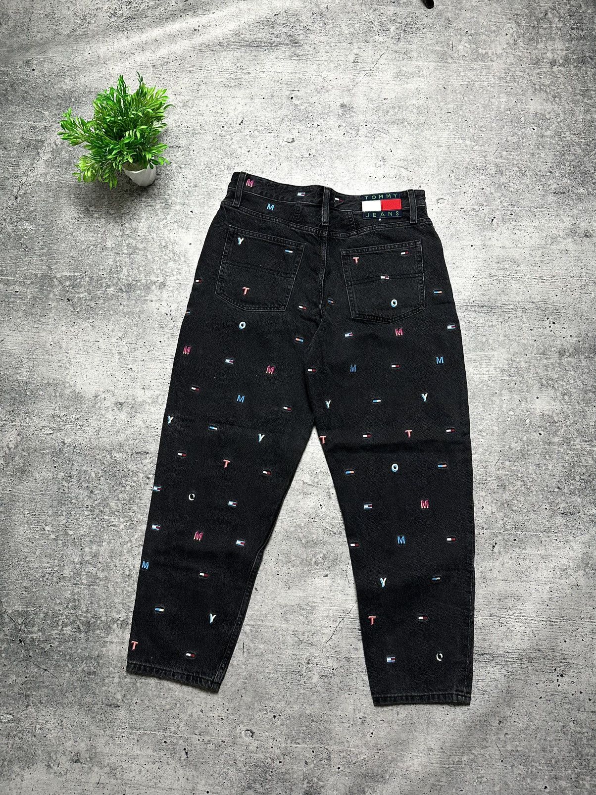 Tommy Hilfiger Tommy Jeans Hilfiger Logo Jeans Women’s Streetwear Casual Size 27" / US 4 / IT 40 - 1 Thumbnail