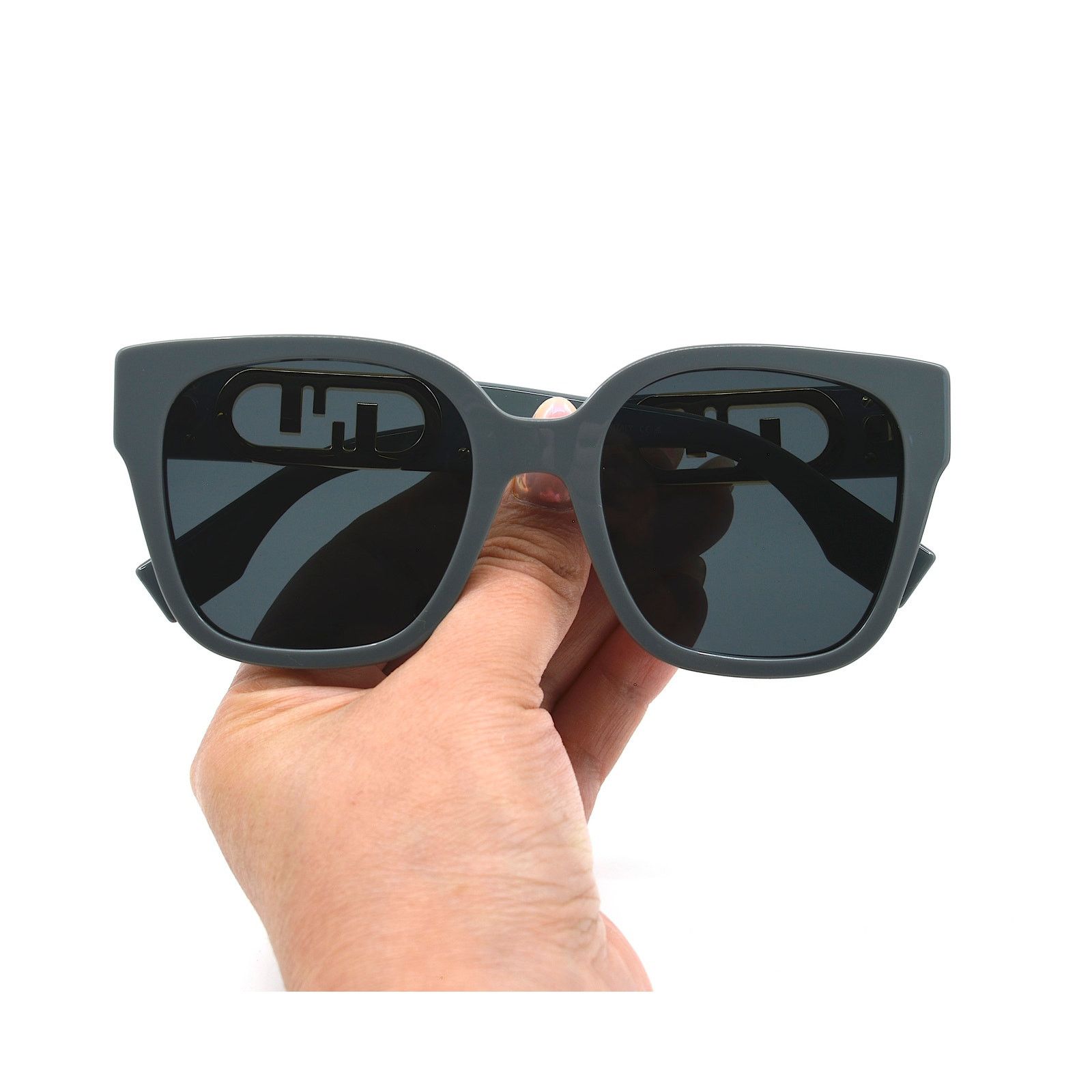 Fendi NEW FENDI FE40063I 20A GREY WOMEN'S AUTHENTIC SUNGLASSES Size ONE SIZE - 11 Thumbnail