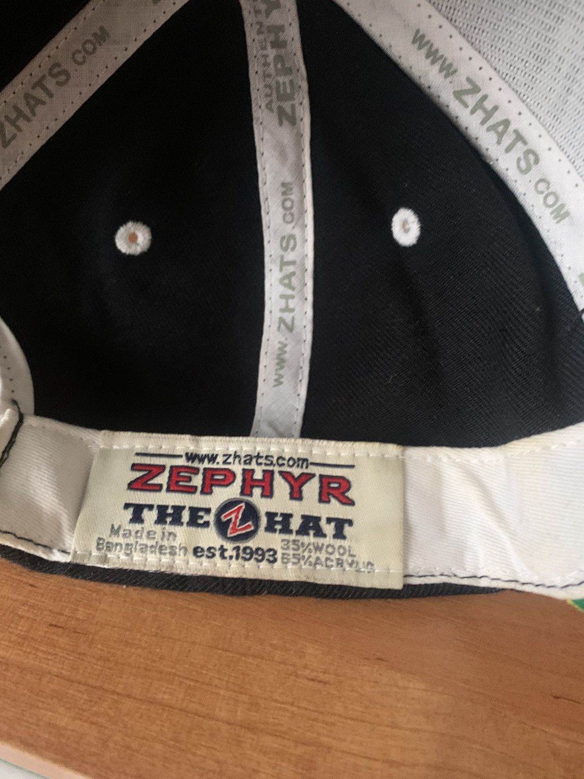 Zephyr 90s Vintage Zephyr NHL Boston Bruins Snapback Hat Size ONE SIZE - 3 Thumbnail