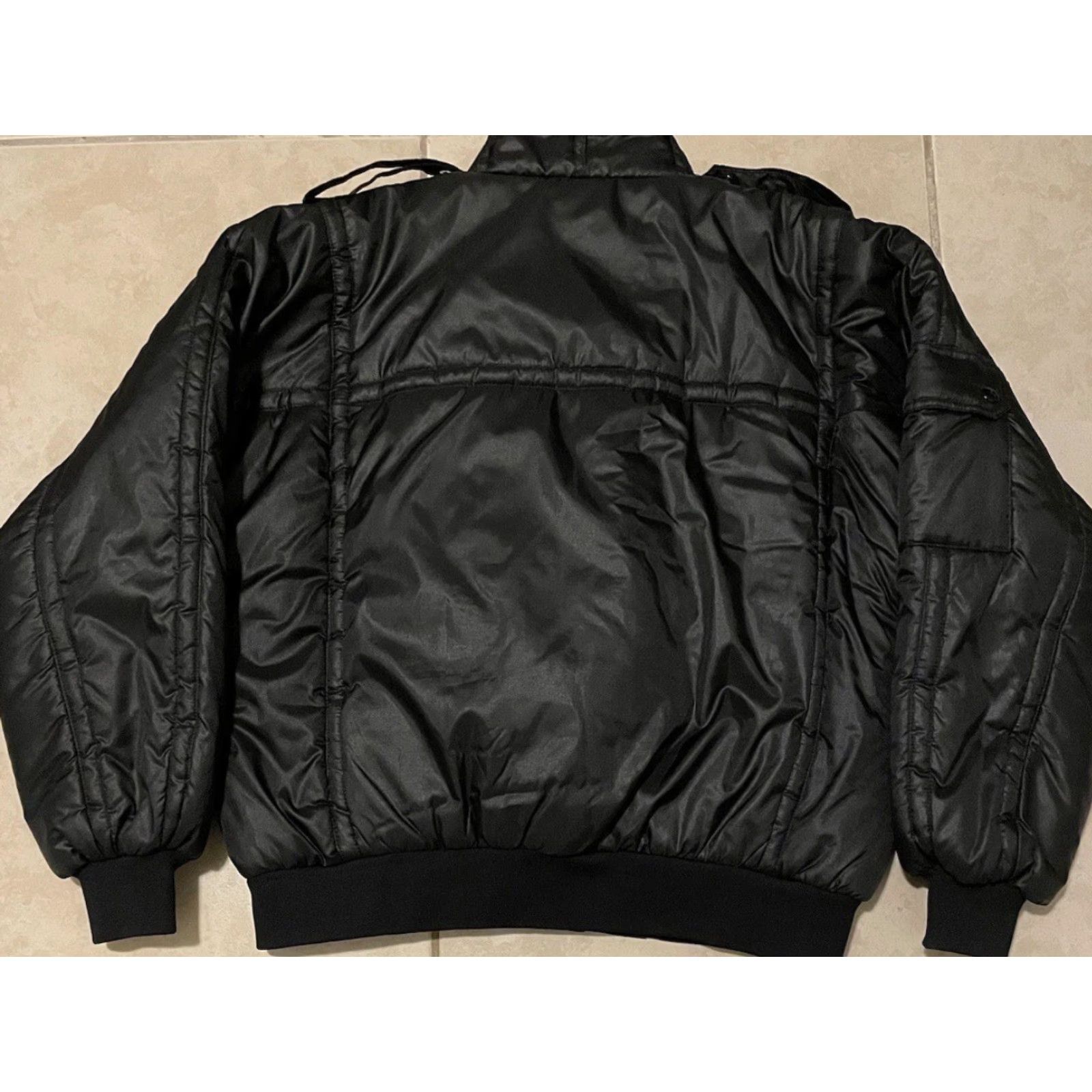 Apple VINTAGE AT&T Puffer Jacket M Black Bomber Mens Jacket 90s Grunge Internet Telecommunications Computer Pooling? Size US M / EU 48-50 / 2 - 3 Thumbnail