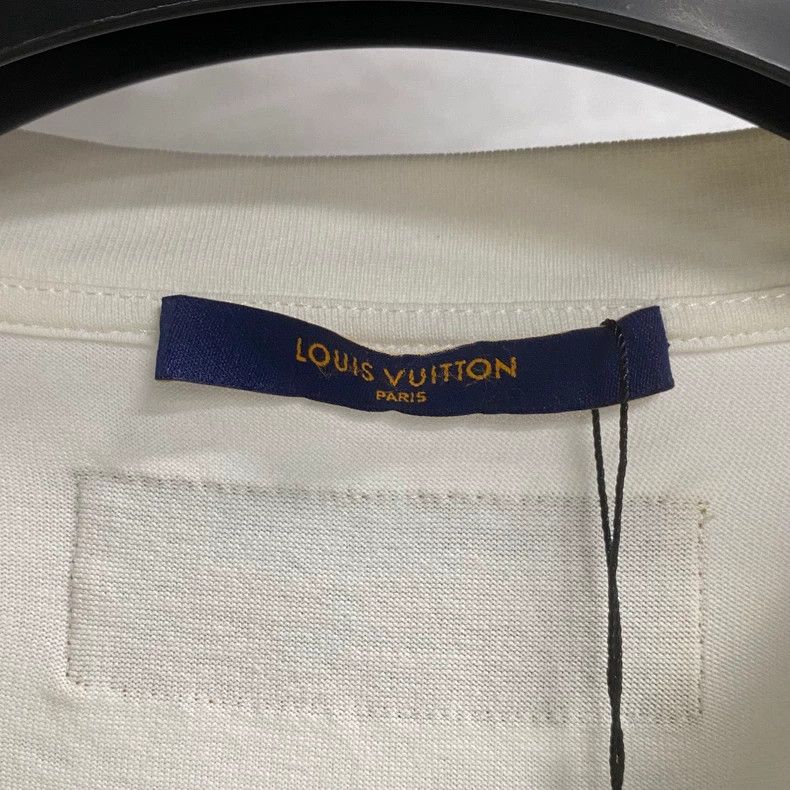 Louis Vuitton Louis Vuitton White cartoon logo short sleeve Size US M / EU 48-50 / 2 - 3 Thumbnail