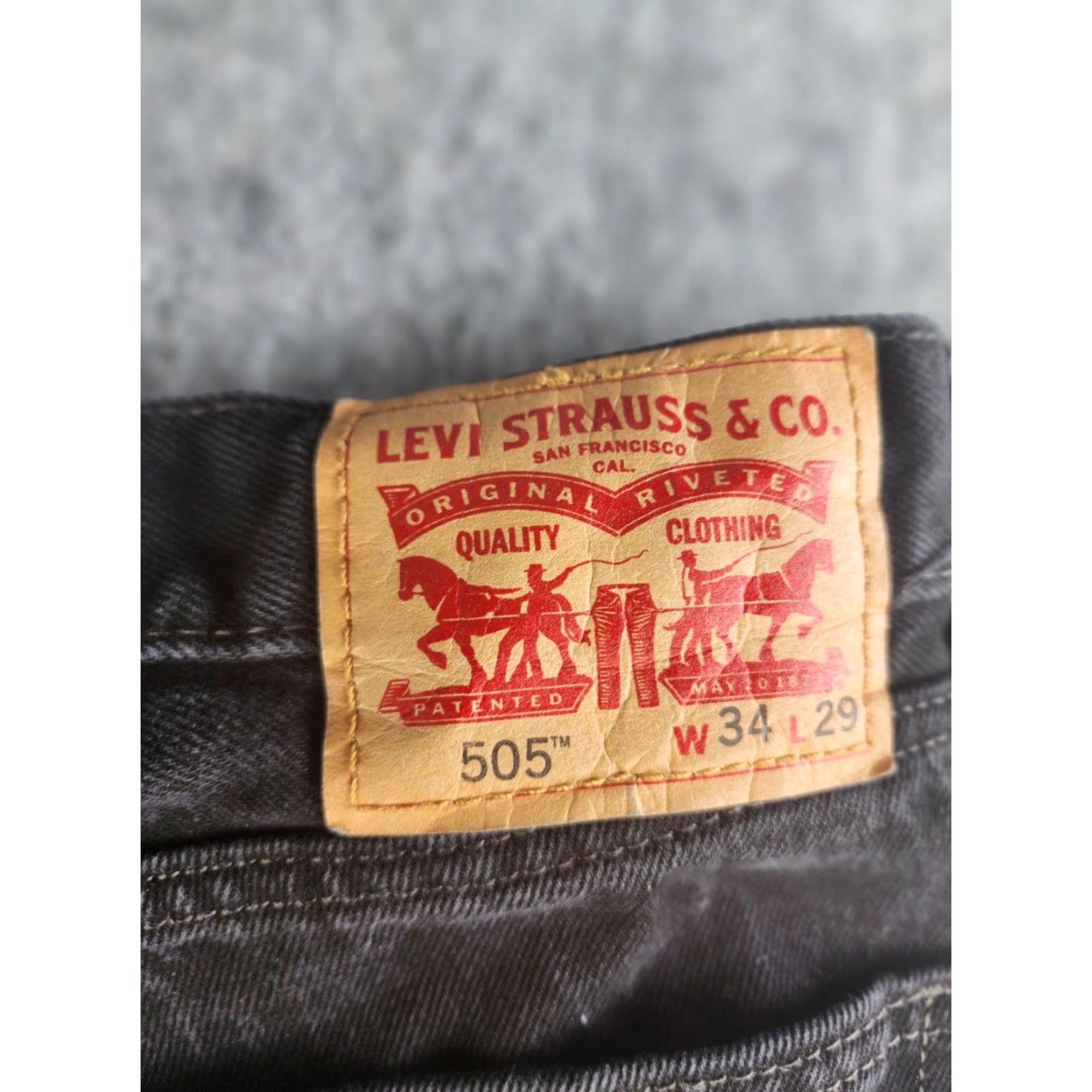 Levi's VINTAGE Levi’s 505 Black Denim Jeans Men’s 34x29 Y2K Double Red Tab ERROR Shirt? Size US 34 / EU 50 - 4 Thumbnail