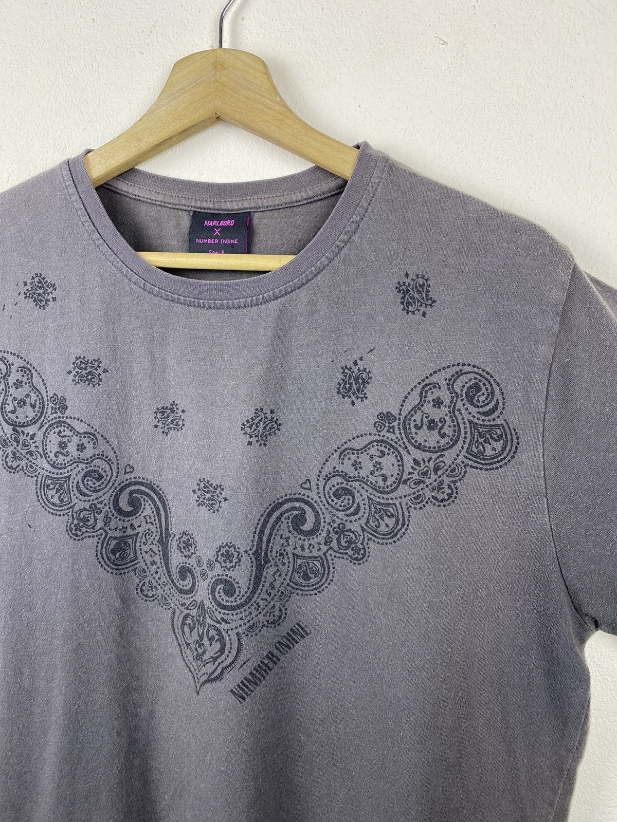 Number (N)ine Number (N)ine x Marlboro Paisley Art Motive Tshirt Size US L / EU 52-54 / 3 - 2 Thumbnail
