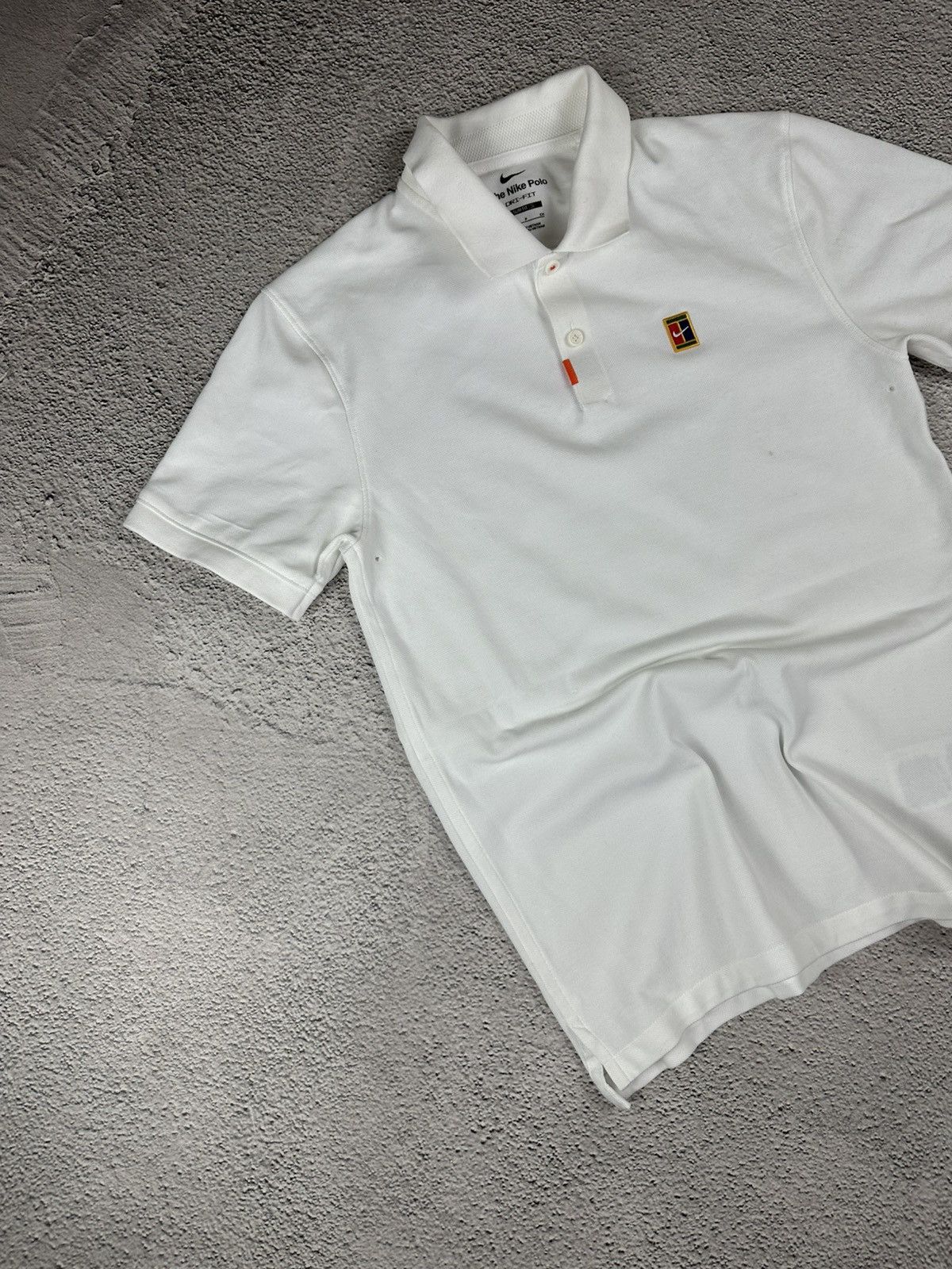 Nike Vintage Nike Court Polo Dri-Fit Golf Y2K Logo SK8 Style Size US S / EU 44-46 / 1 - 3 Thumbnail