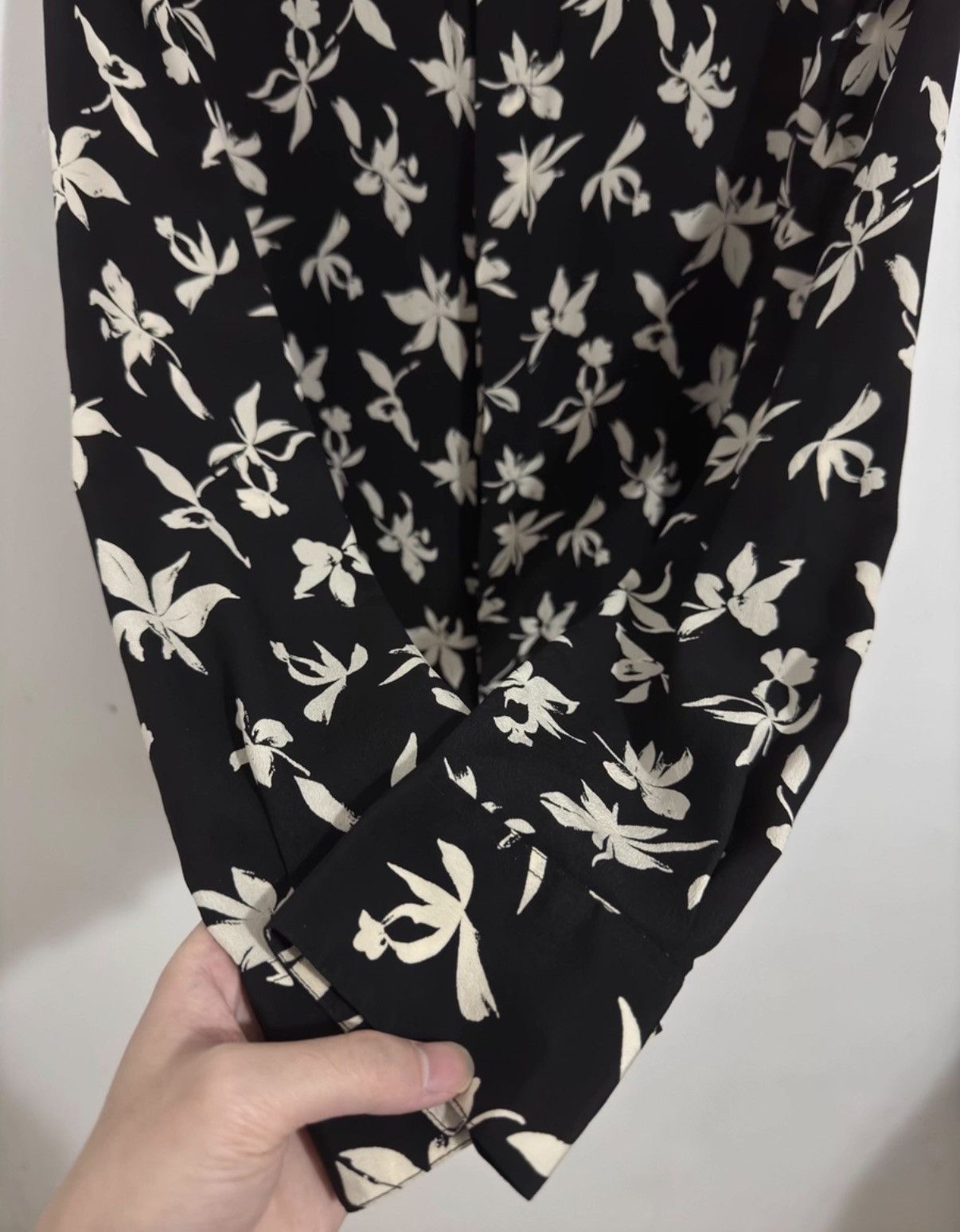 Saint Laurent Paris Saint Laurent (SLP) 21SS Runway Wild Orchid Print Silk Shirt Size US XL / EU 56 / 4 - 4 Thumbnail