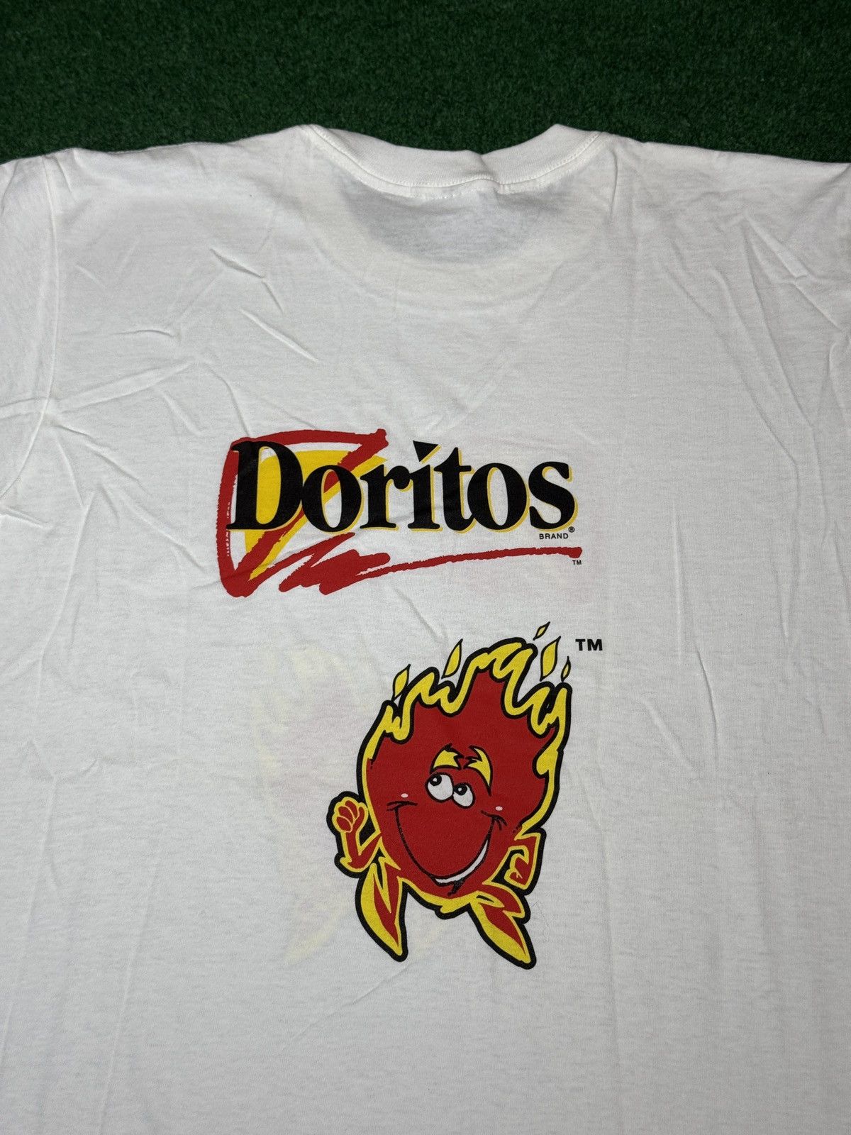 Vintage Doritos Vintage Nacho Cheese Corn Chip 90s Promo L T Shirt Size US L / EU 52-54 / 3 - 6 Thumbnail