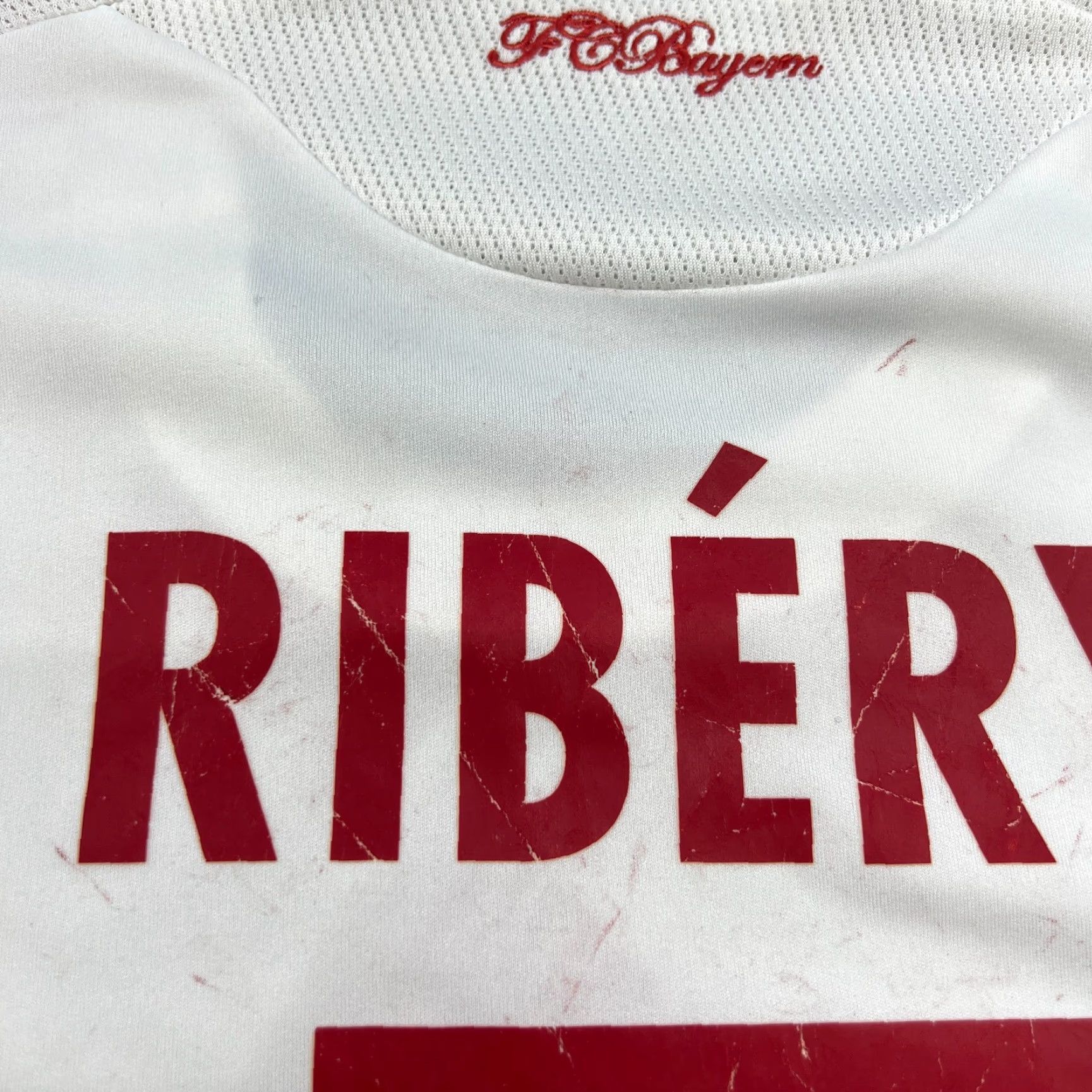 Adidas adidas Bayern Munich 2008 2009 Third Franck Ribery Football Jersey Mens XL White Shirt Short Sleeve Jersey Mens XL White adidas Size US XL / EU 56 / 4 - 4 Thumbnail