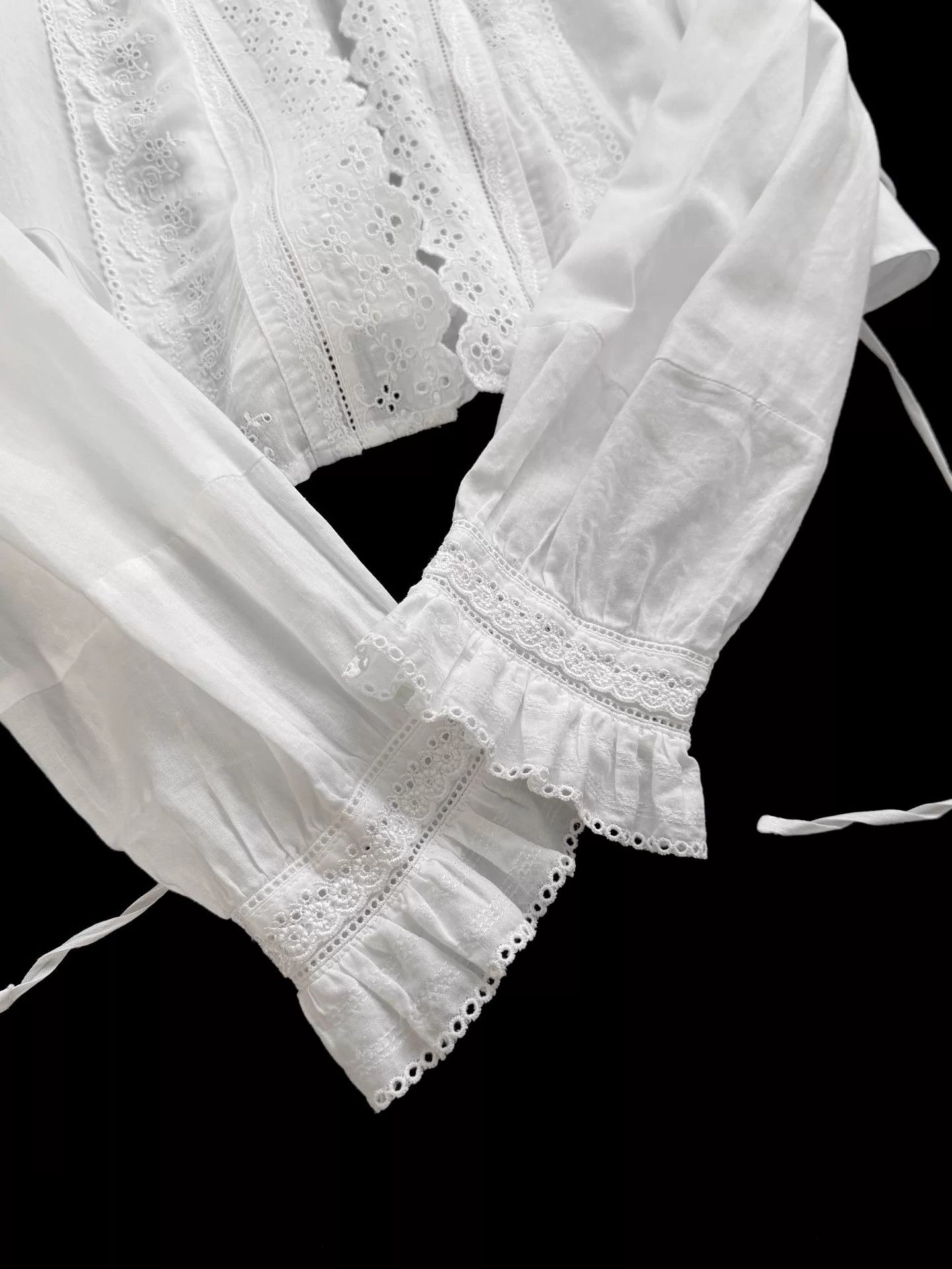 Comme des Garcons Comme des Garçons White Cotton Lace Trim Tie-Back Shirt (M) Size M / US 6-8 / IT 42-44 - 5 Thumbnail