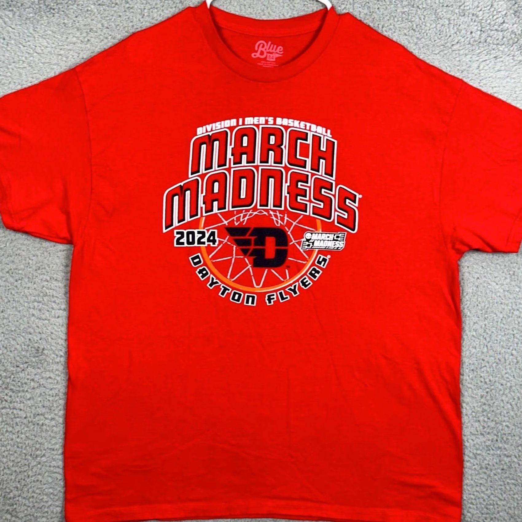 Vintage VINTAGE Dayton Flyers Blue 84 T-Shirt Mens XL Red March Madness 2024 Graphic EUC Size US XL / EU 56 / 4 - 2 Thumbnail