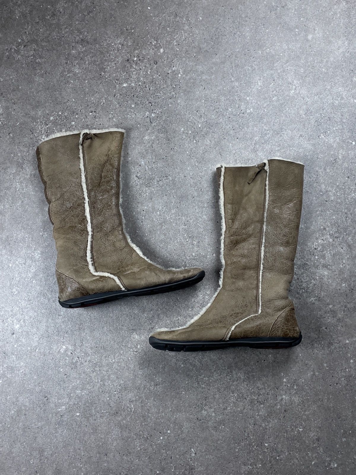 Prada Vintage 00s prada archive sheepskin snow boots y2k rare Size US 7 / IT 37 - 1 Thumbnail