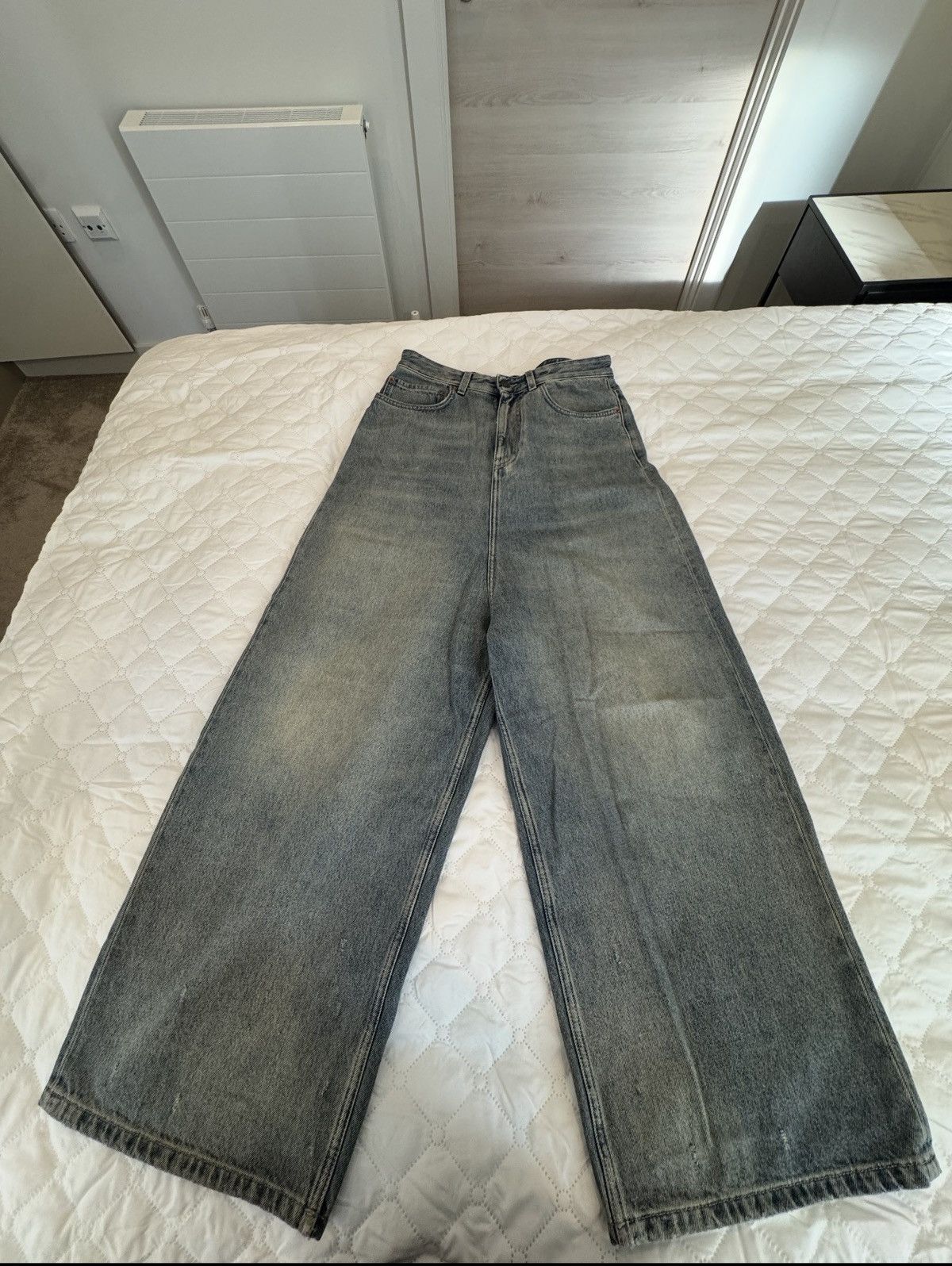Balenciaga Balenciaga Low-Crotch Wide Leg Jeans Size US 33 - 1 Thumbnail