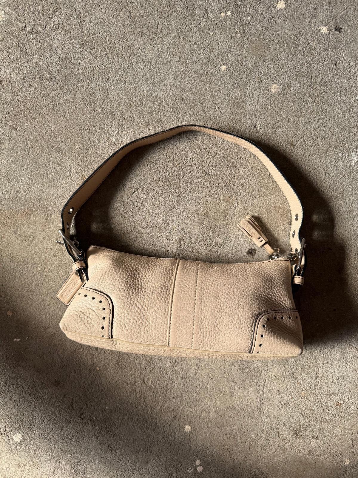 Coach Coach Signature Hampton Baguette Leather Shoulder Bag Cream Size ONE SIZE - 5 Thumbnail
