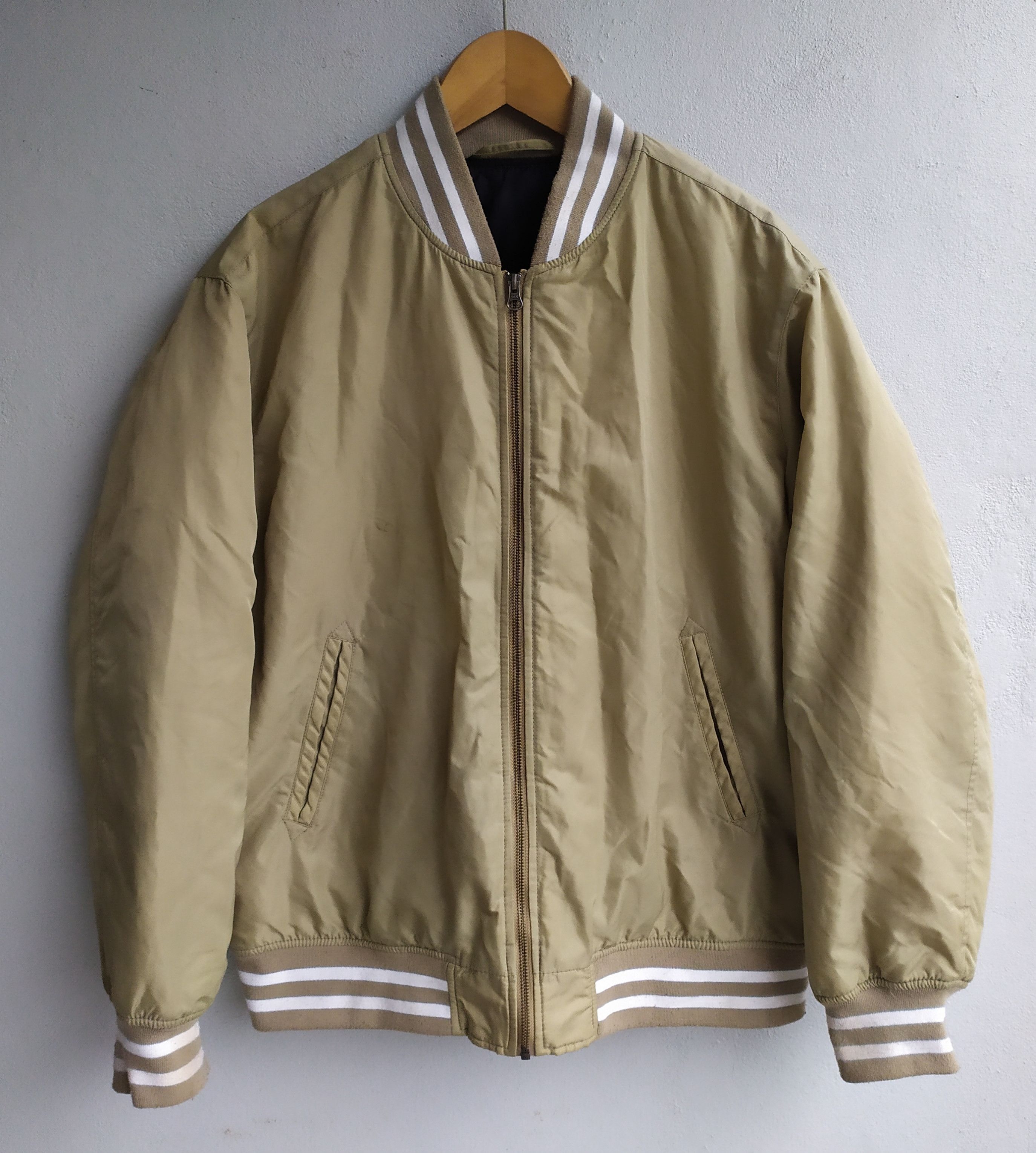 GU × Japanese Brand GU Japan Bomber Jacket Size US XL / EU 56 / 4 - 1 Thumbnail