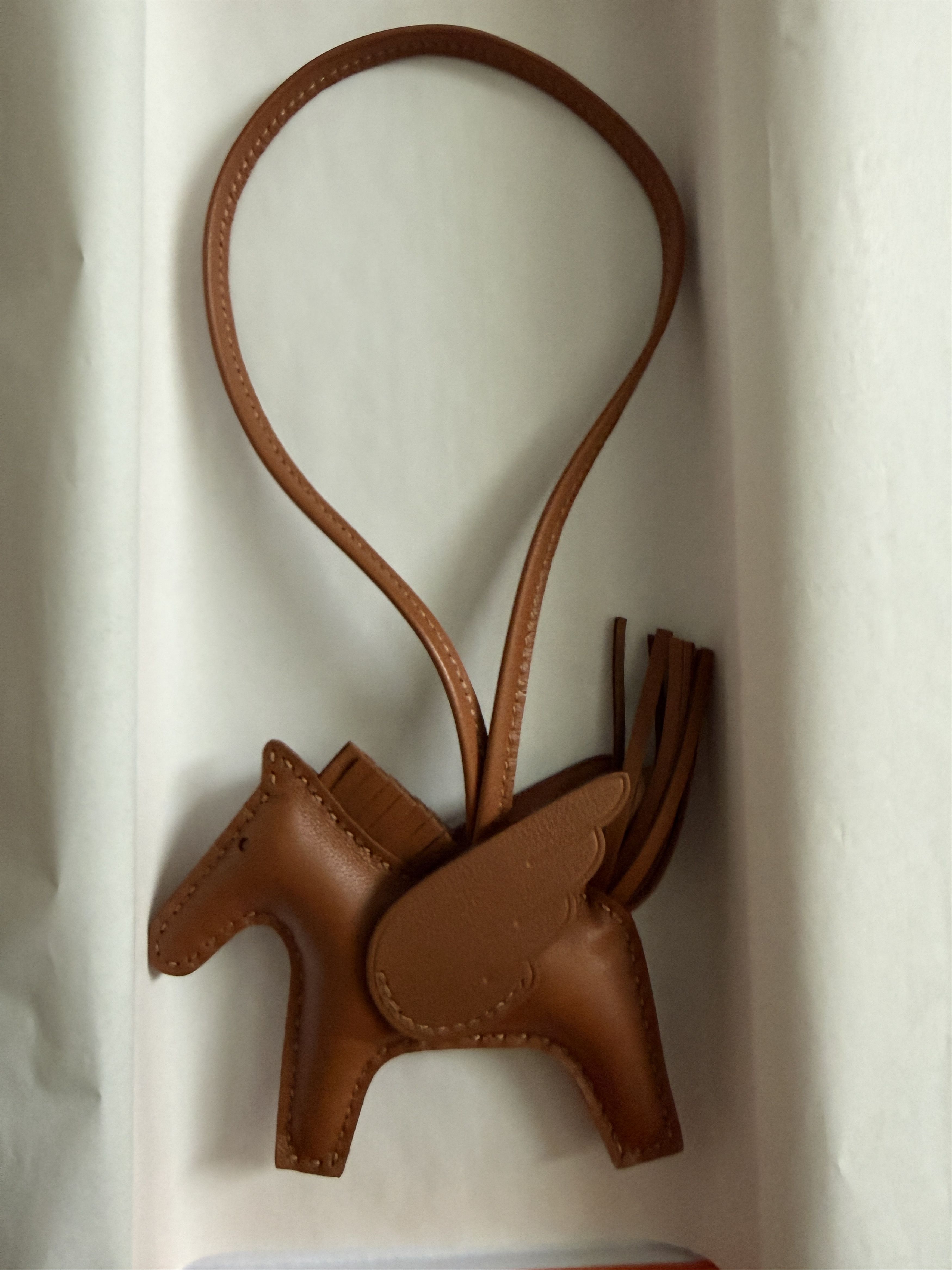 Hermes New Hermès Gold Pegase Rodeo Charm PM Size Size ONE SIZE - 2 Thumbnail